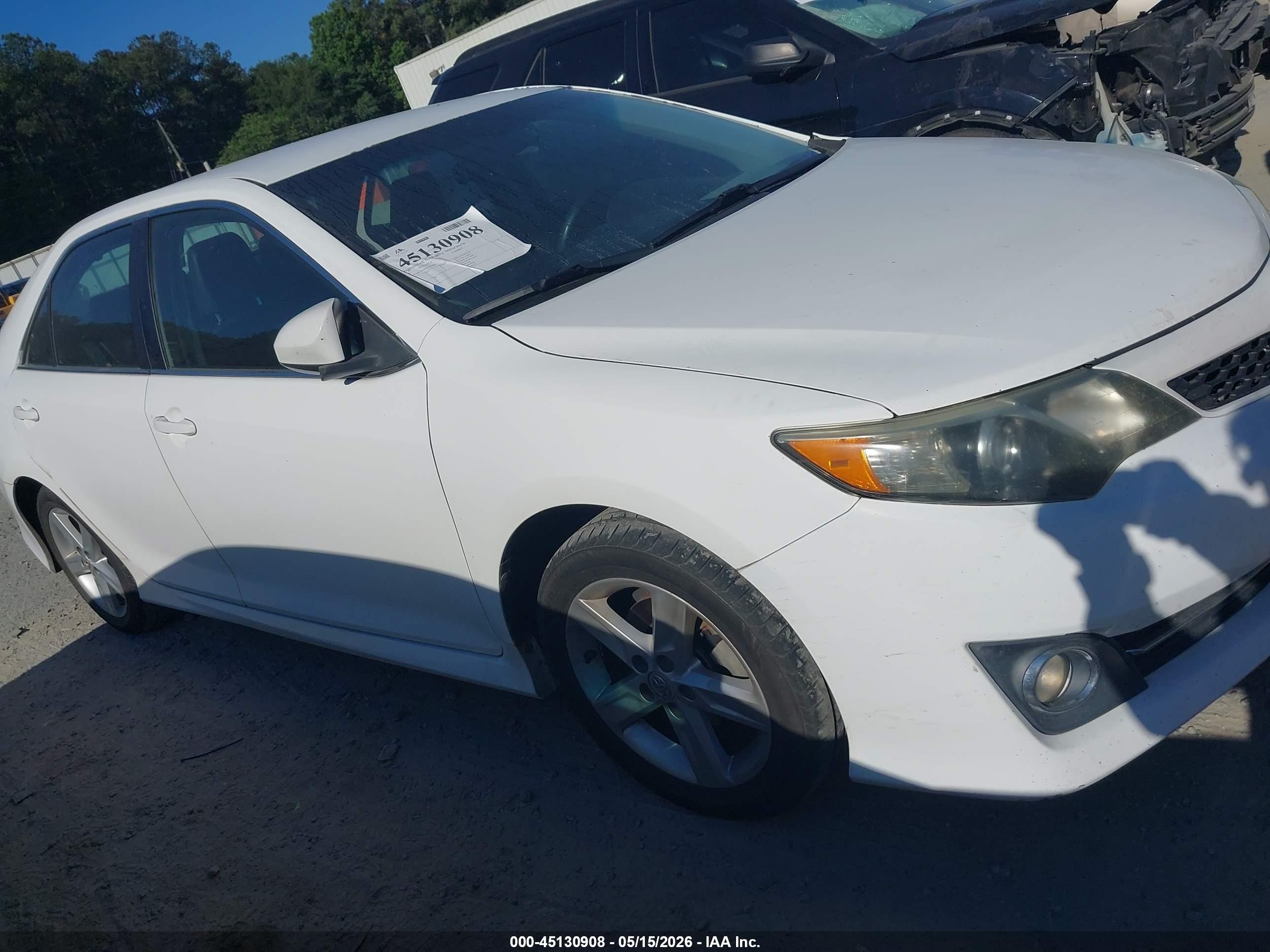 2014 Toyota Camry Se White vin: 4T1BF1FK6EU792995