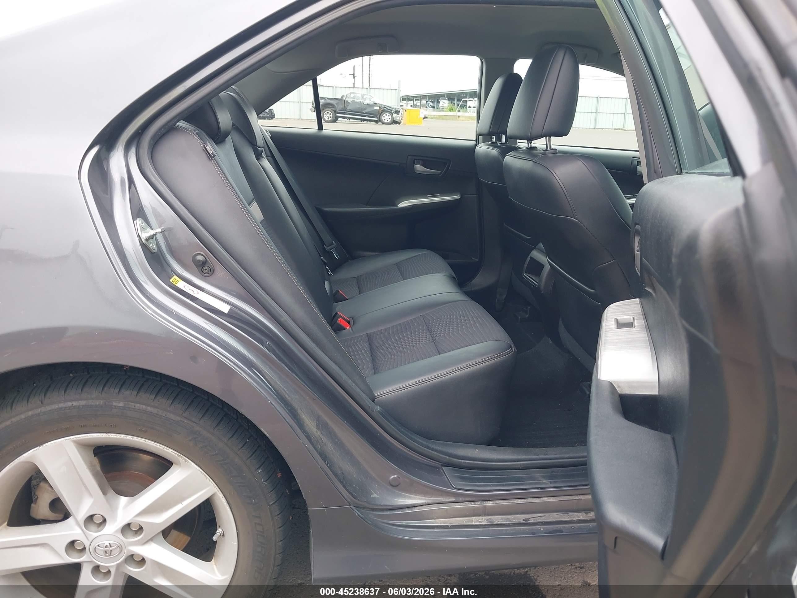 2014 Toyota Camry Se Gray vin: 4T1BF1FK6EU827664