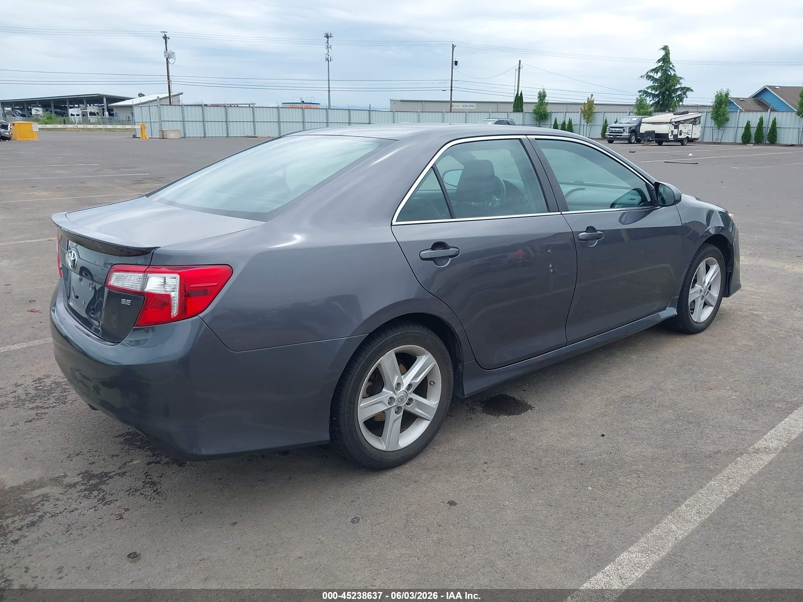 2014 Toyota Camry Se Gray vin: 4T1BF1FK6EU827664
