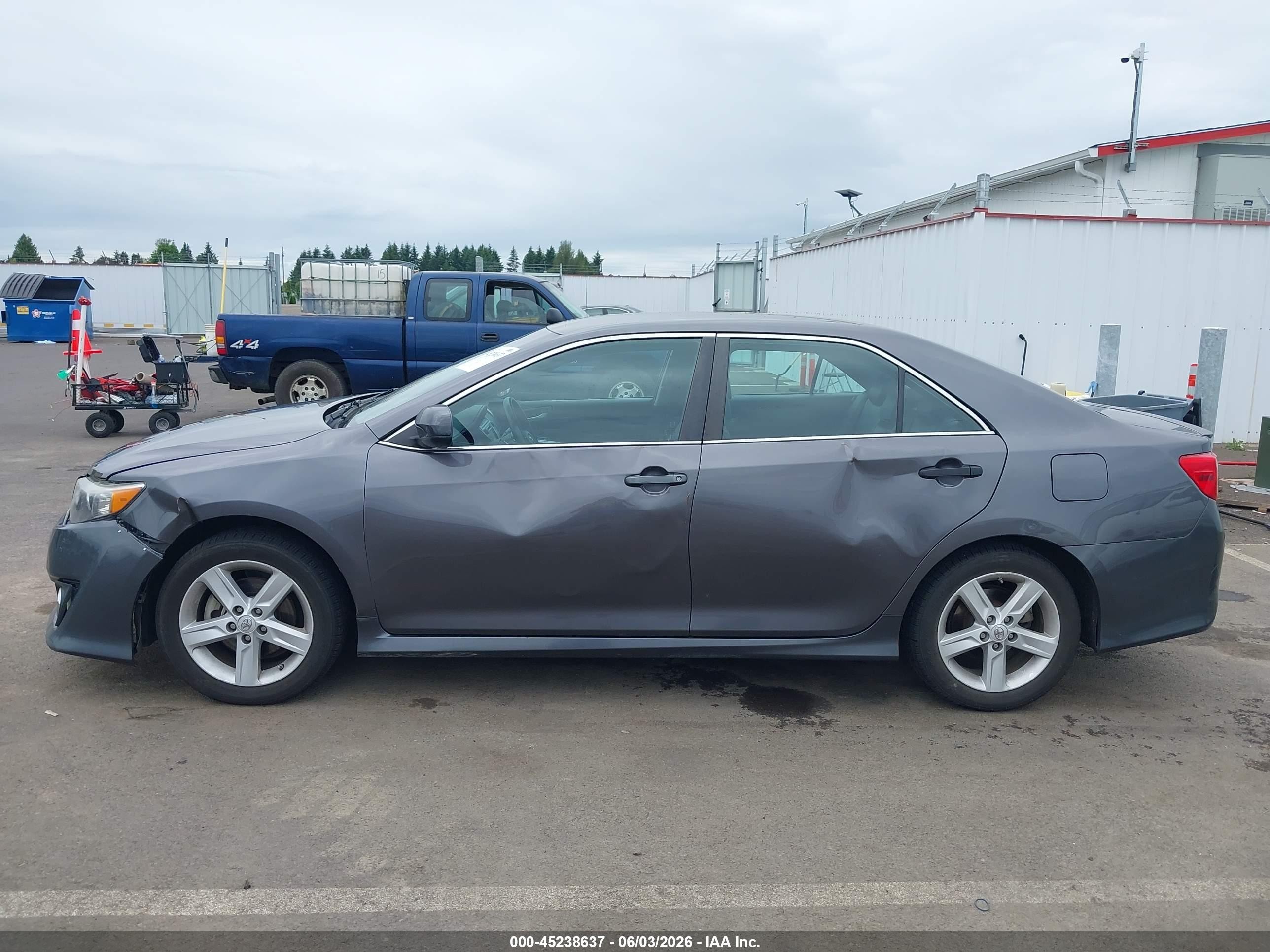 2014 Toyota Camry Se Gray vin: 4T1BF1FK6EU827664
