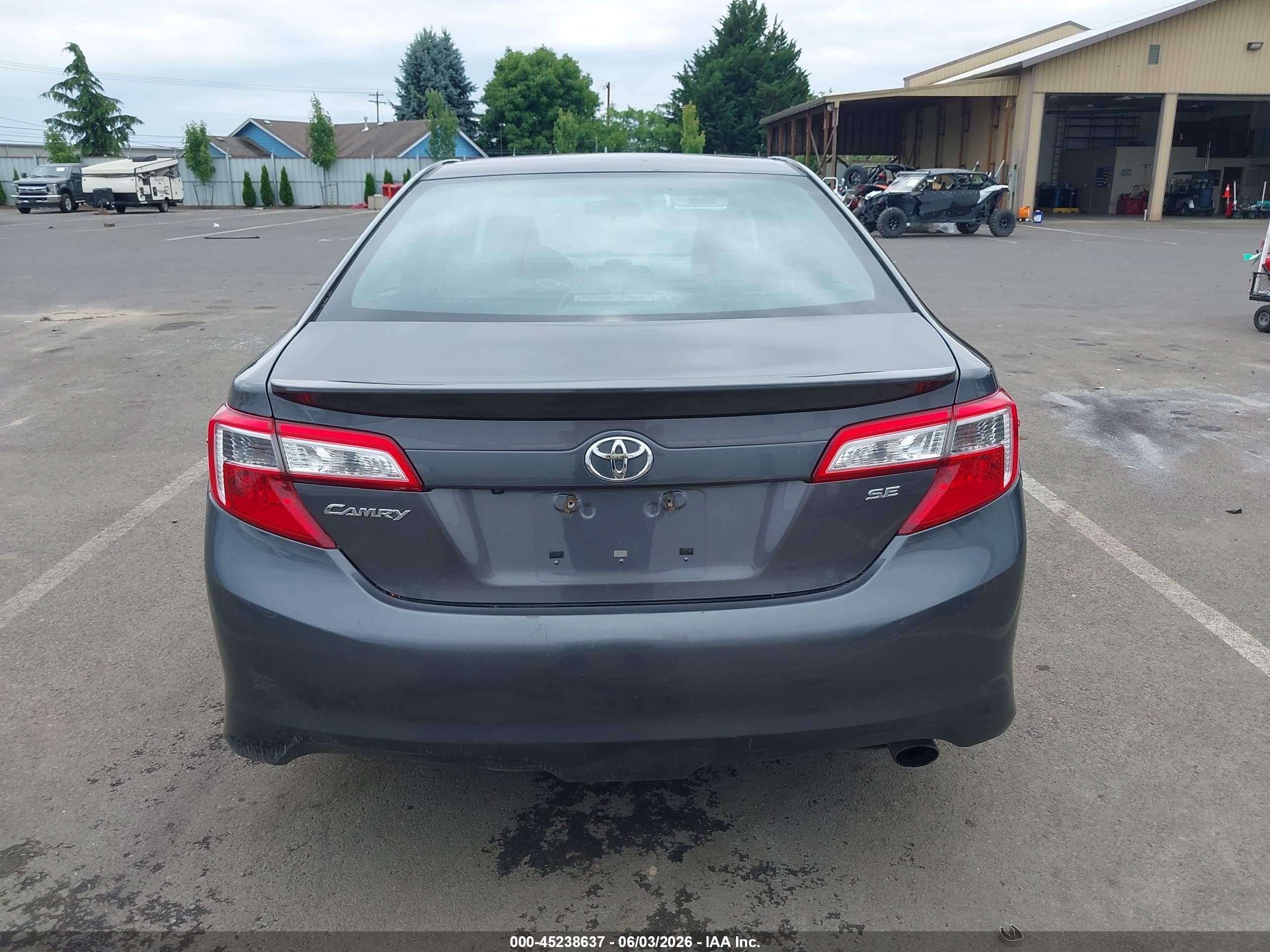 2014 Toyota Camry Se Gray vin: 4T1BF1FK6EU827664