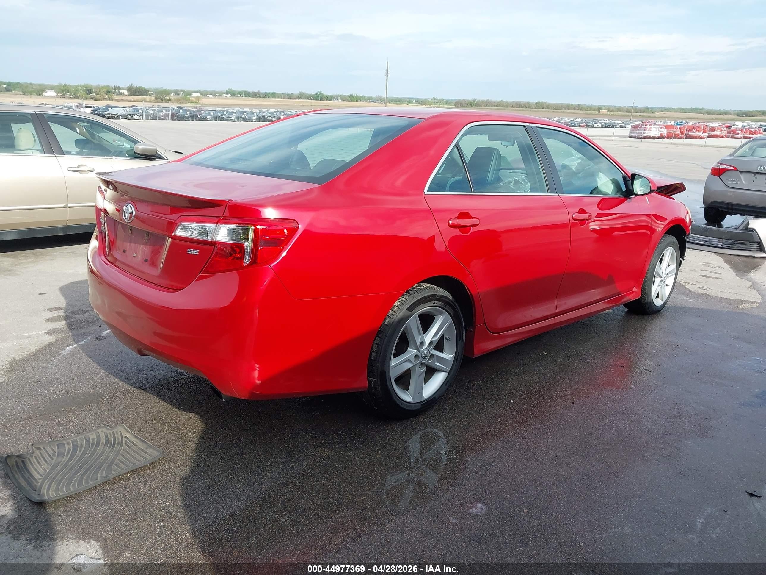 2014 Toyota Camry Se Red vin: 4T1BF1FK6EU831827
