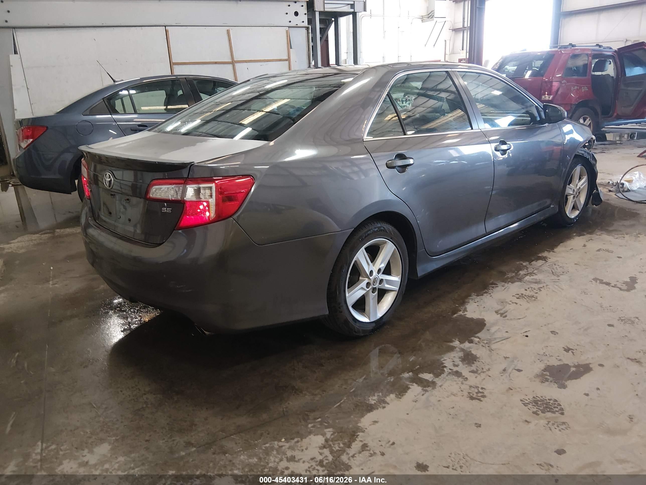 2014 Toyota Camry Se Gray vin: 4T1BF1FK6EU840852