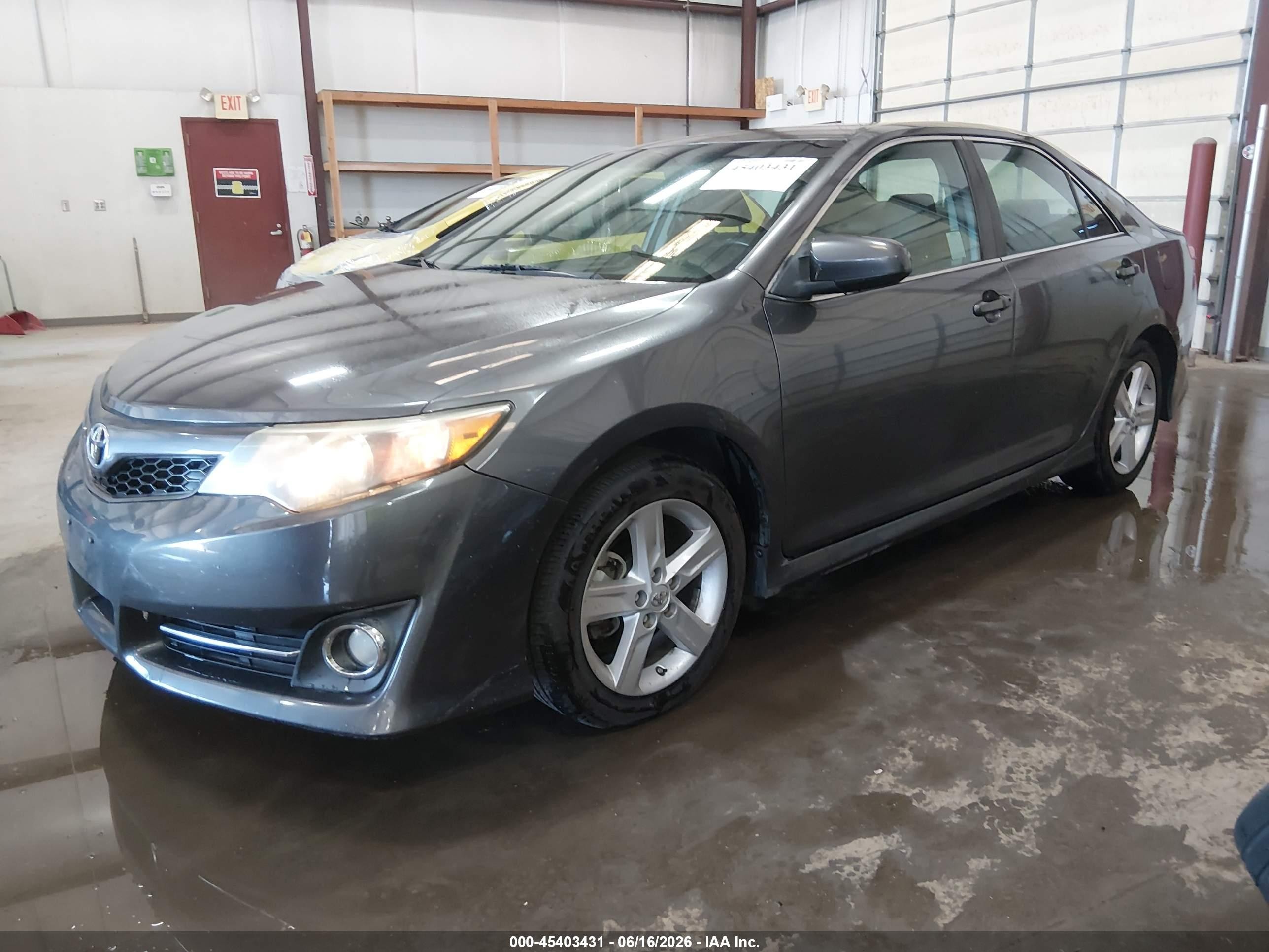 2014 Toyota Camry Se Gray vin: 4T1BF1FK6EU840852