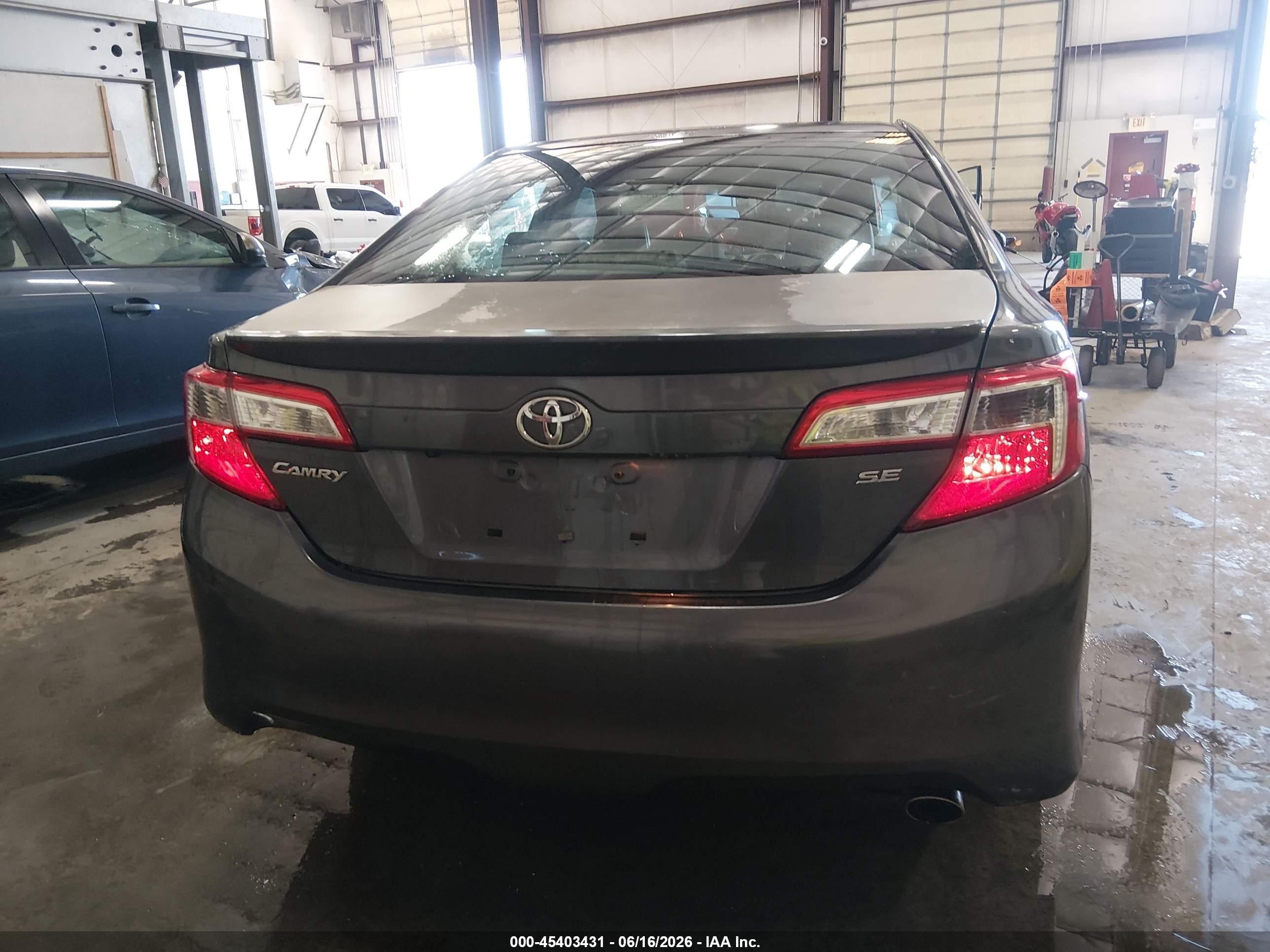 2014 Toyota Camry Se Gray vin: 4T1BF1FK6EU840852