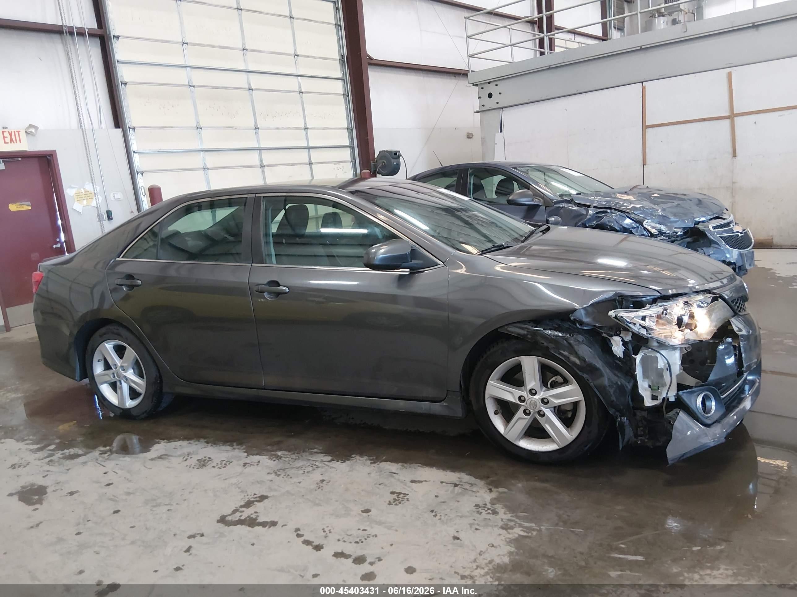 2014 Toyota Camry Se Gray vin: 4T1BF1FK6EU840852