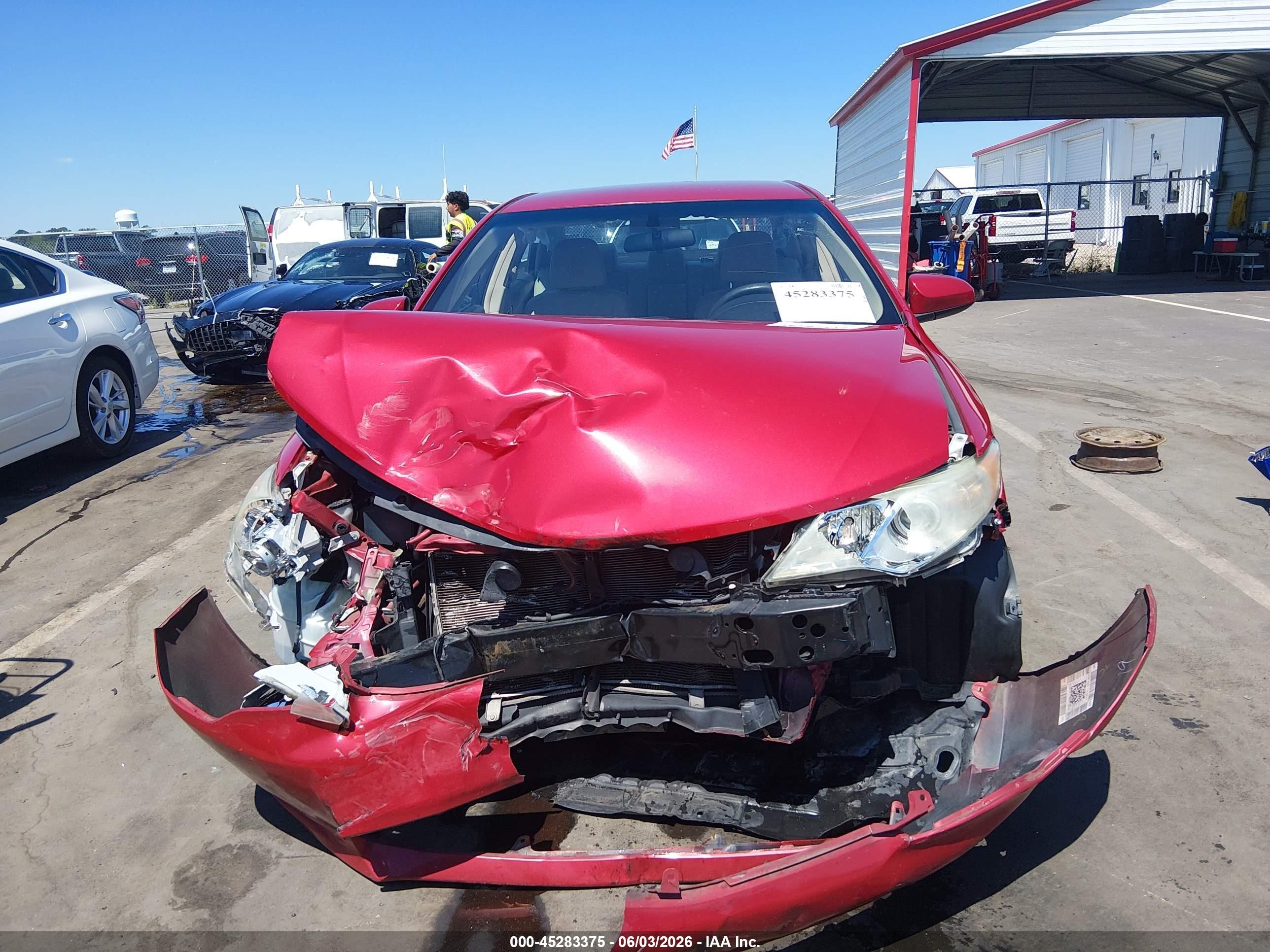 2014 Toyota Camry L Red vin: 4T1BF1FK6EU862267