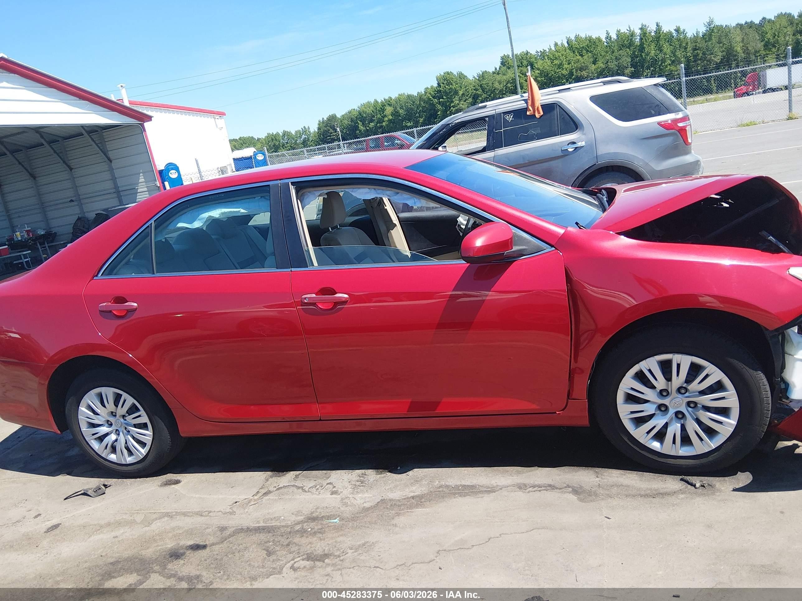 2014 Toyota Camry L Red vin: 4T1BF1FK6EU862267