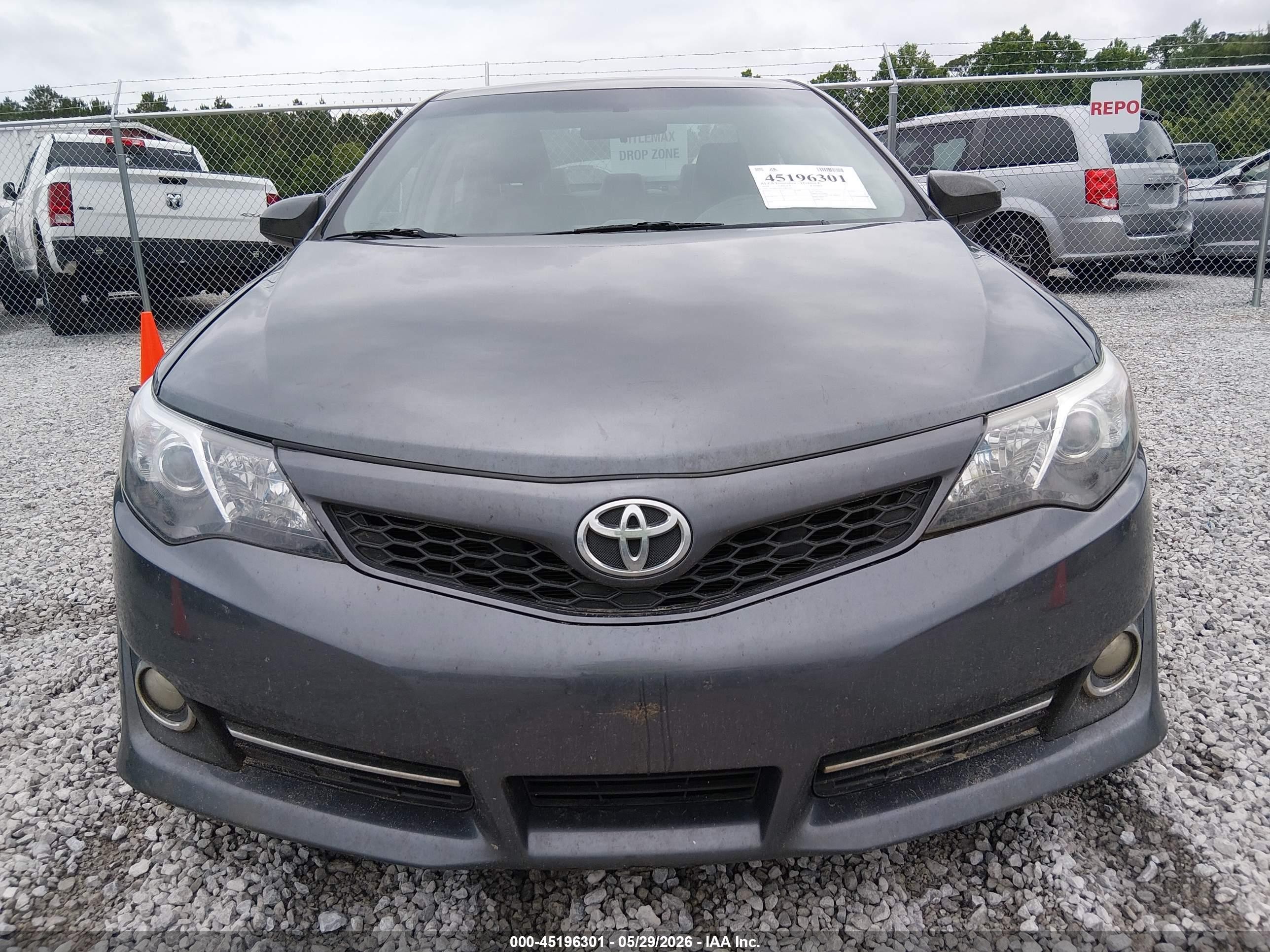 2014 Toyota Camry Se Gray vin: 4T1BF1FK6EU862799