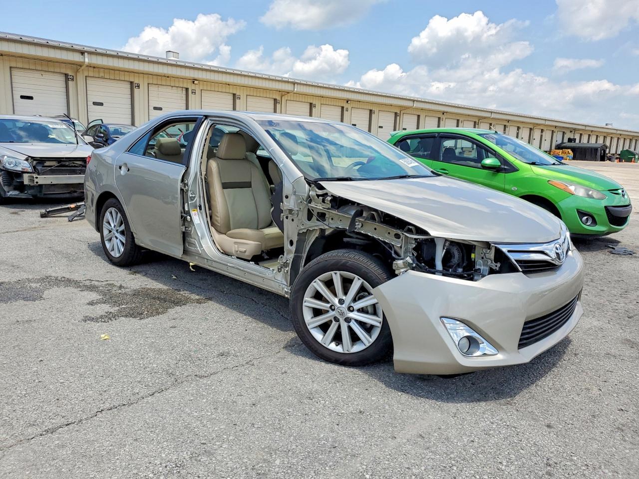 2014 Toyota Camry Xle Beige vin: 4T1BF1FK6EU866495