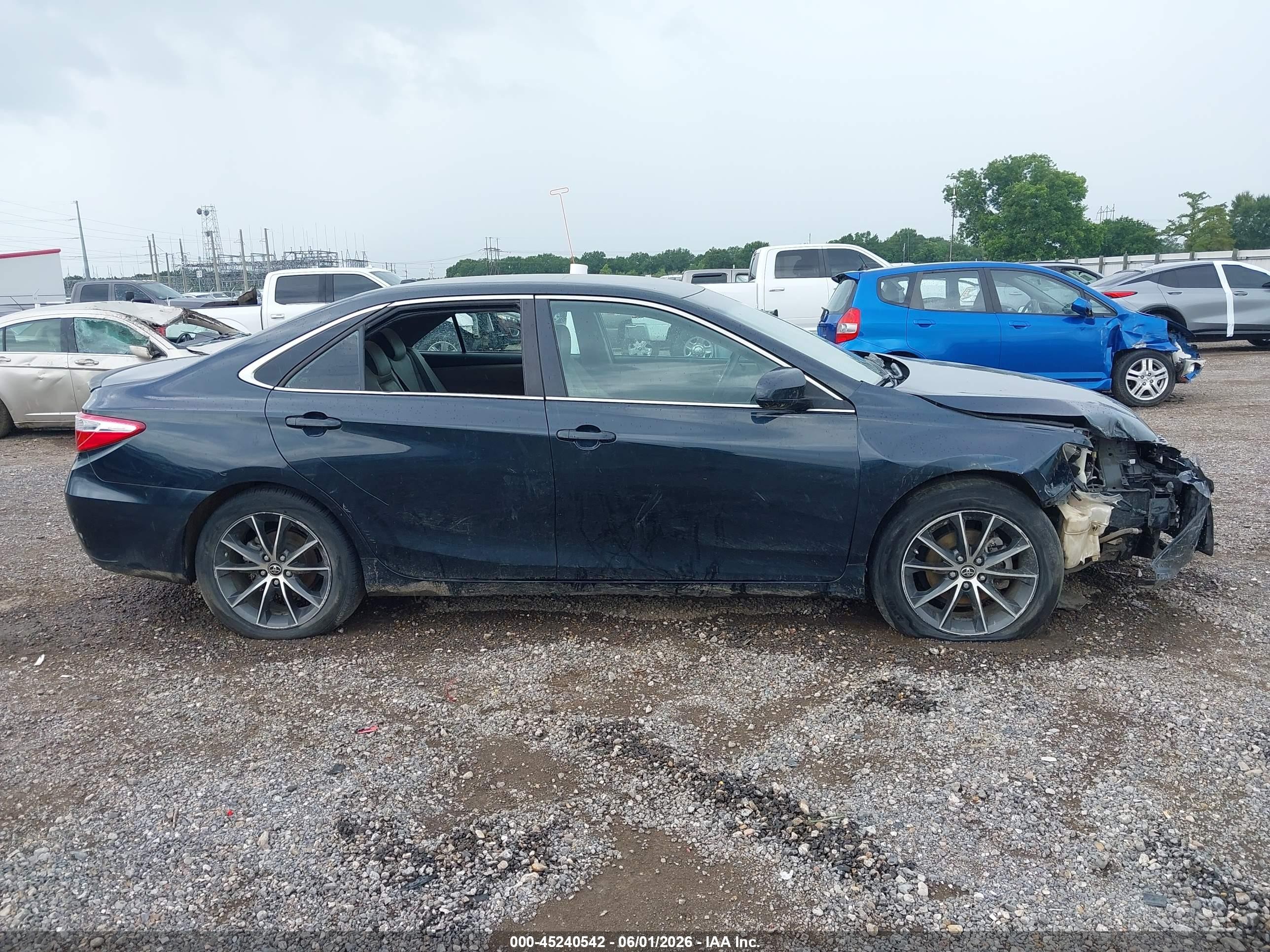 2015 Toyota Camry Xse Navy vin: 4T1BF1FK6FU003178
