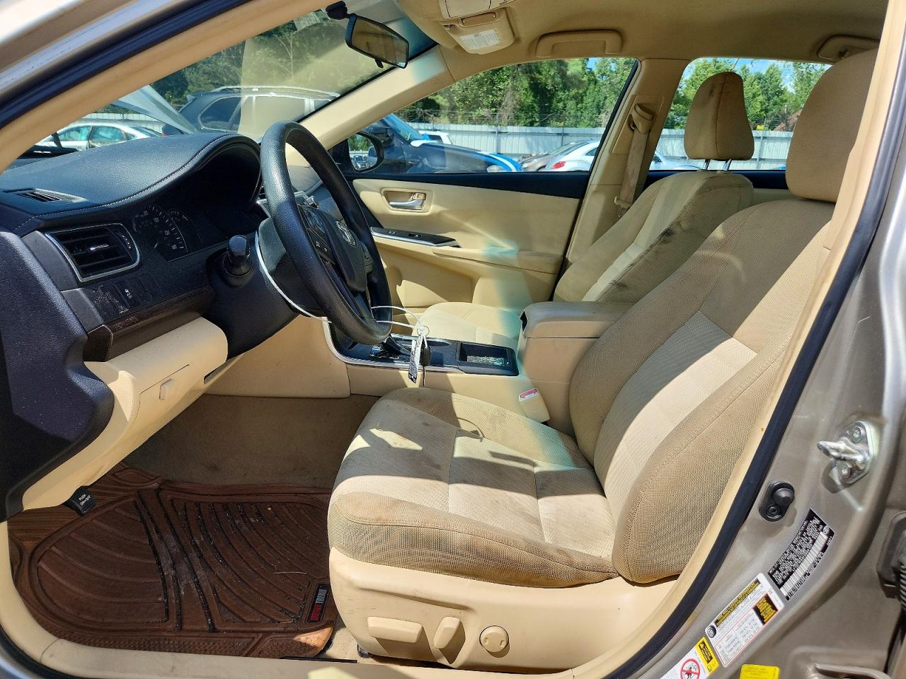 2015 Toyota Camry Le Gold vin: 4T1BF1FK6FU004122
