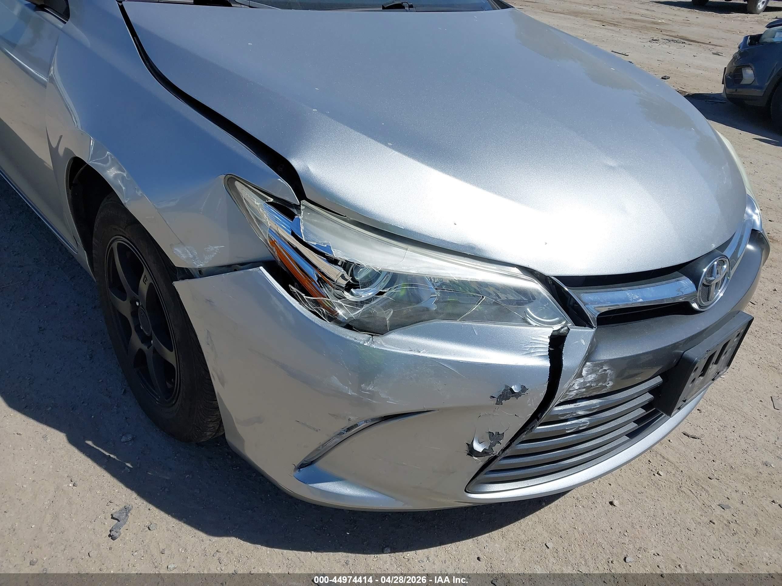 2015 Toyota Camry Le Серый vin: 4T1BF1FK6FU006064