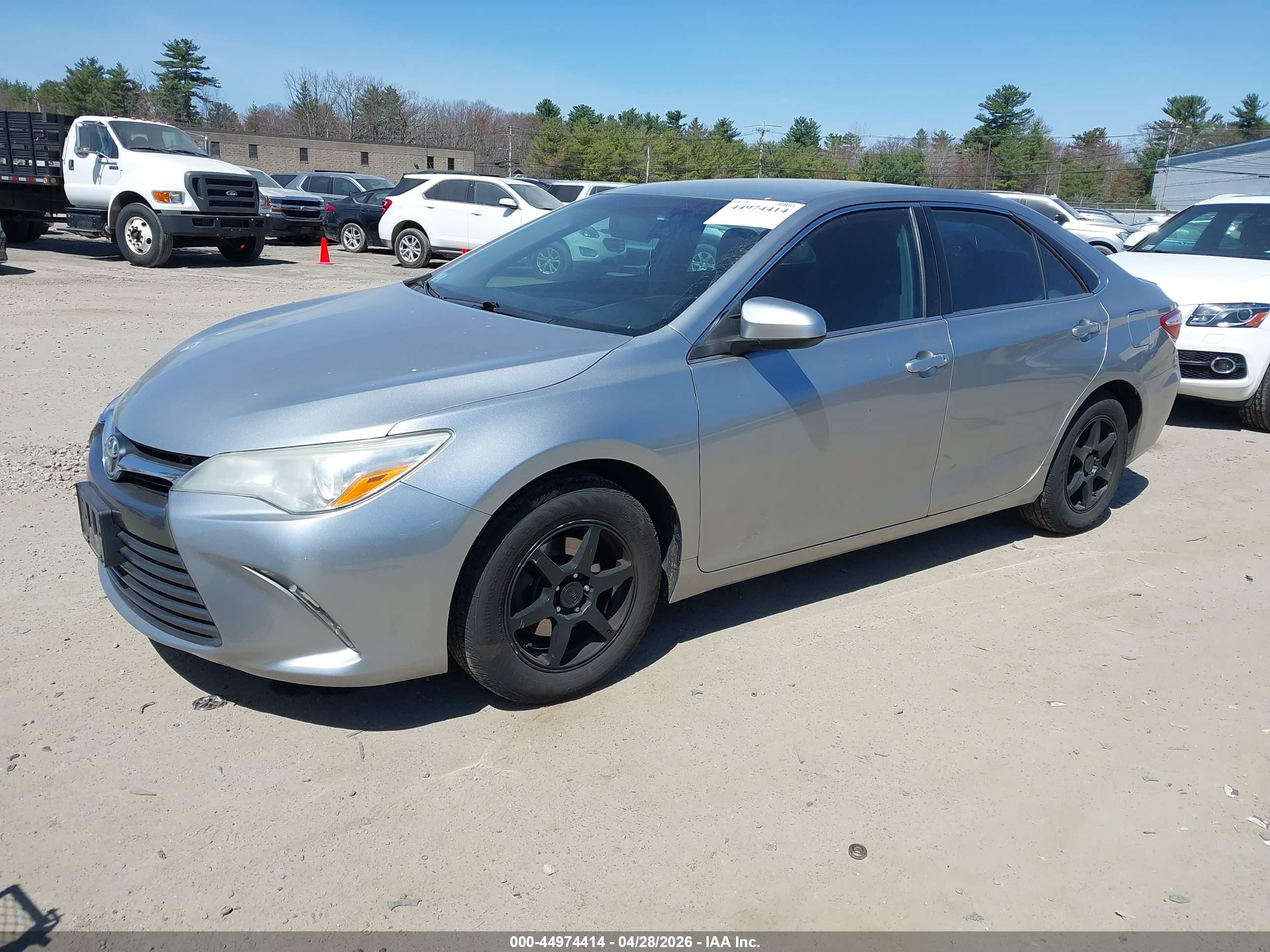 2015 Toyota Camry Le Серый vin: 4T1BF1FK6FU006064