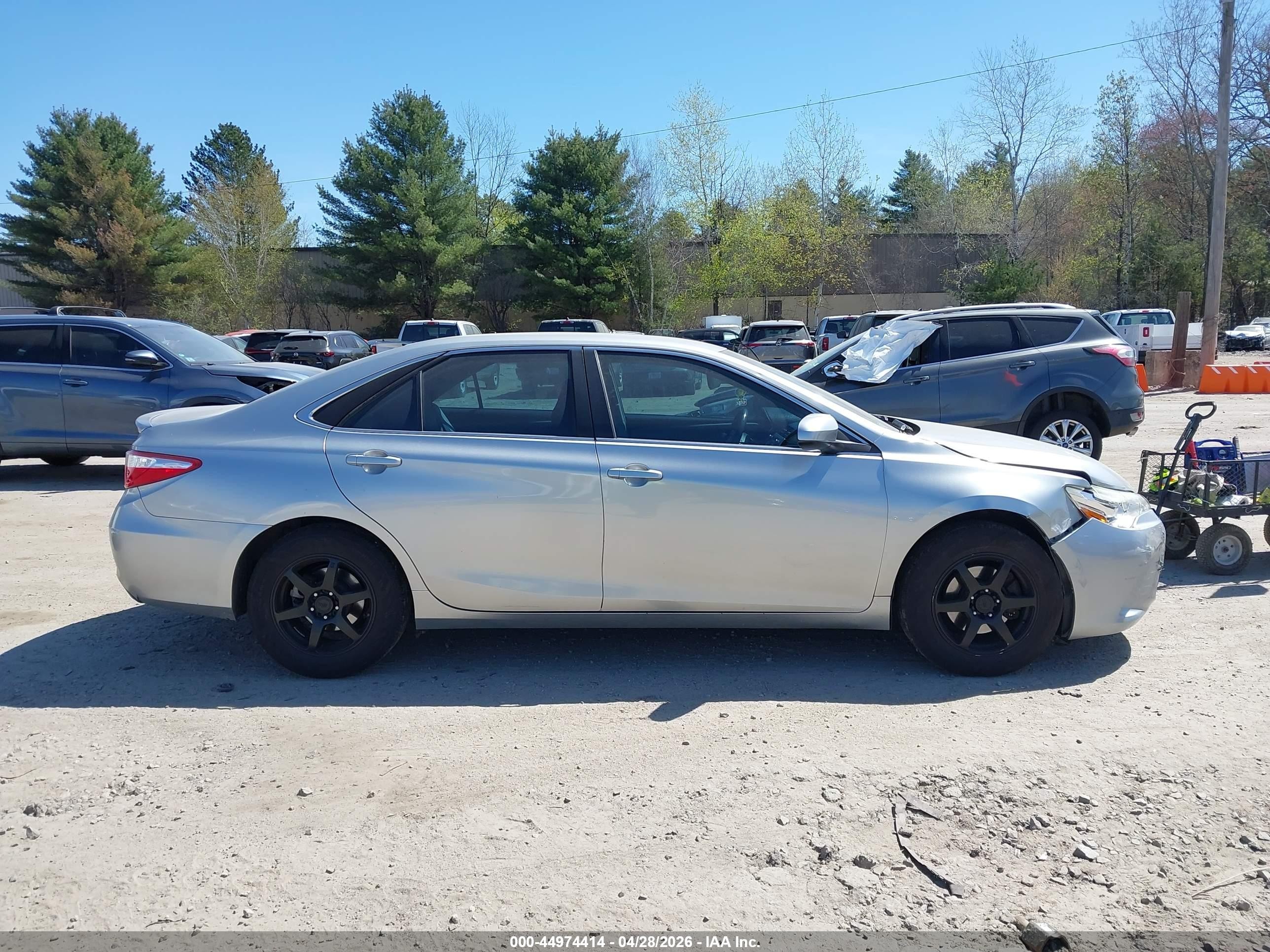 2015 Toyota Camry Le Серый vin: 4T1BF1FK6FU006064