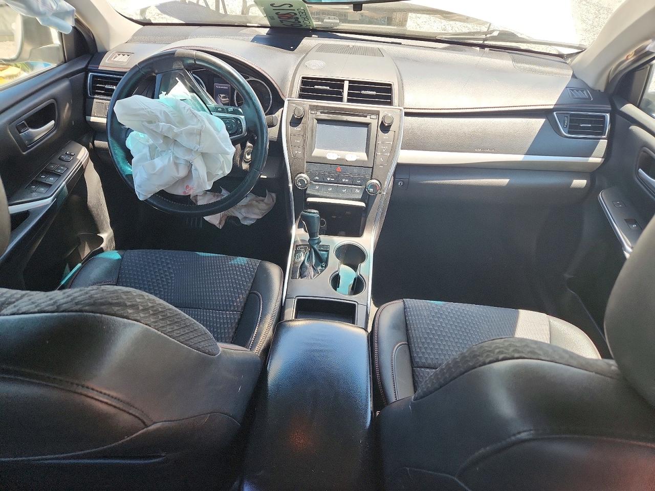 2015 Toyota Camry Se White vin: 4T1BF1FK6FU013788