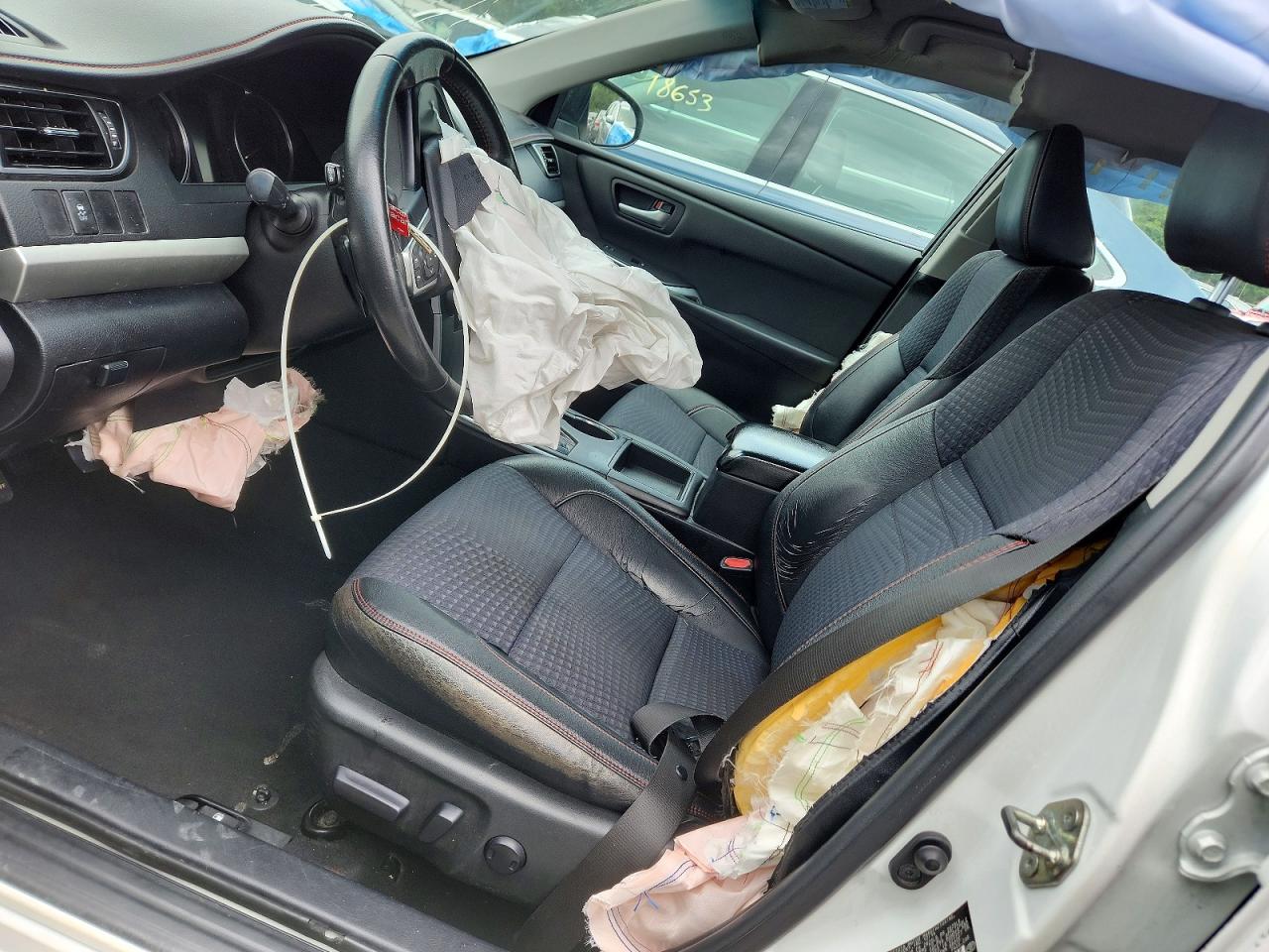 2015 Toyota Camry Se White vin: 4T1BF1FK6FU013788