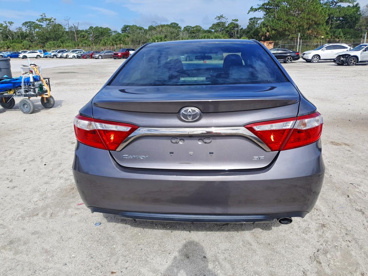 2015 Toyota Camry Se Gray vin: 4T1BF1FK6FU018327