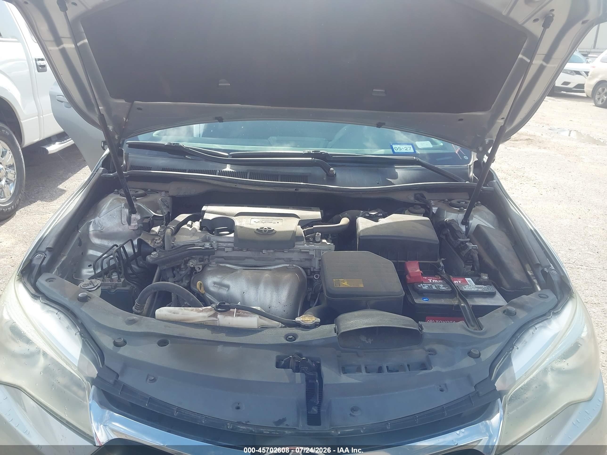 2015 Toyota Camry Le Silver vin: 4T1BF1FK6FU026198