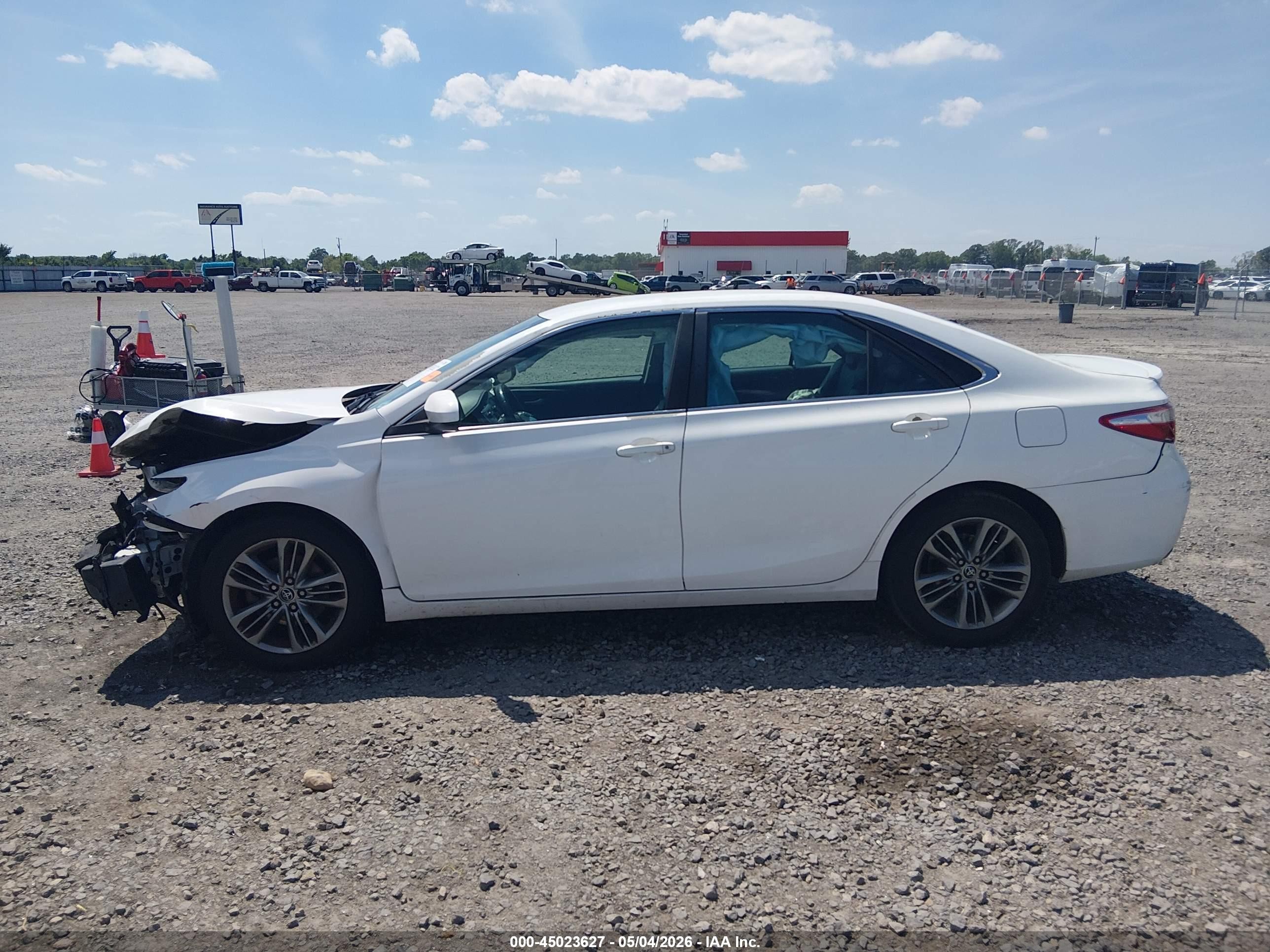 2015 Toyota Camry Se White vin: 4T1BF1FK6FU028940
