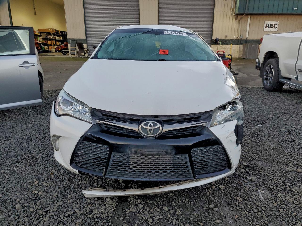 2015 Toyota Camry Le White vin: 4T1BF1FK6FU035760