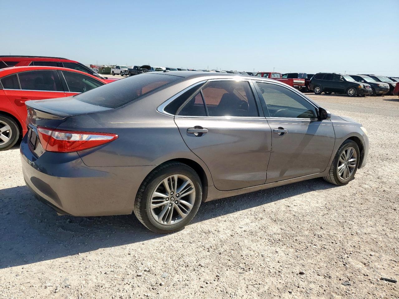 2015 Toyota Camry Le Gray vin: 4T1BF1FK6FU060352
