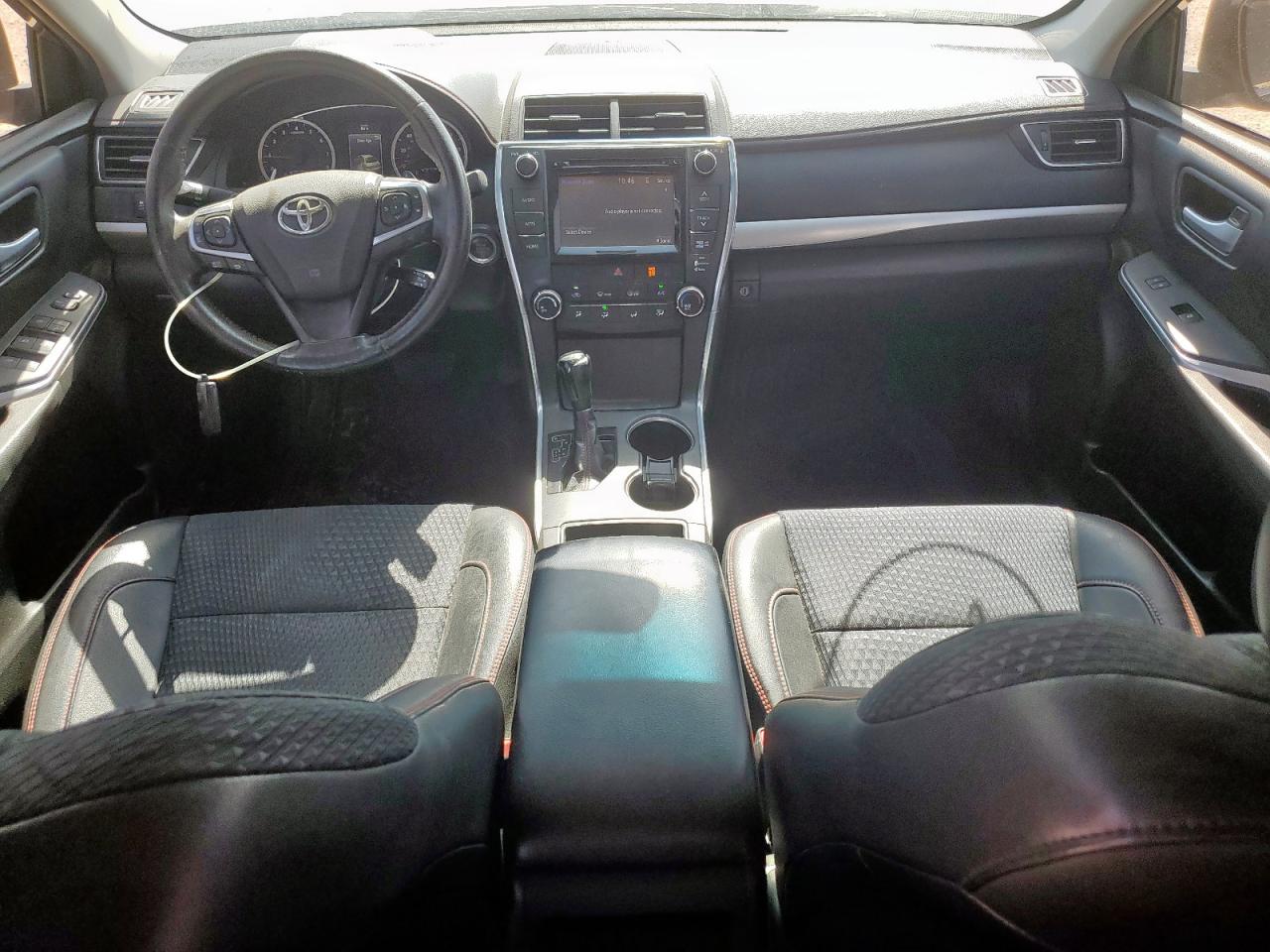2015 Toyota Camry Le Gray vin: 4T1BF1FK6FU060352