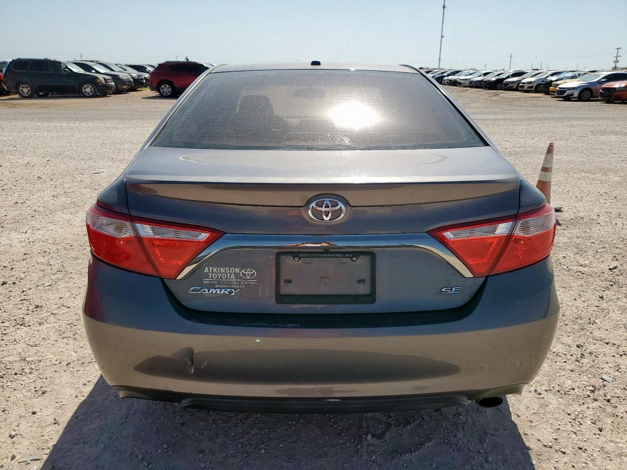 2015 Toyota Camry Le Gray vin: 4T1BF1FK6FU060352
