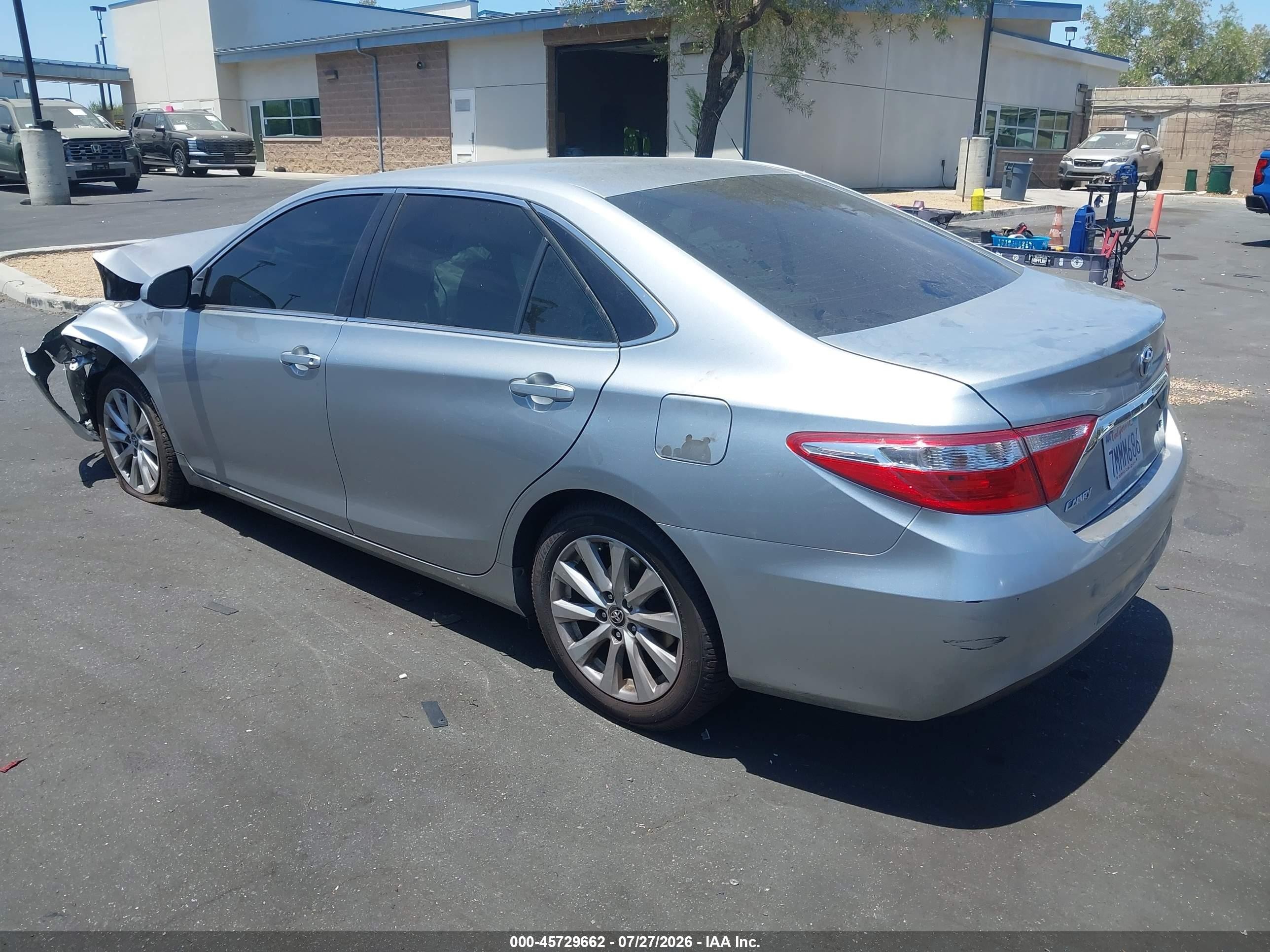 2015 Toyota Camry Le Silver vin: 4T1BF1FK6FU067253
