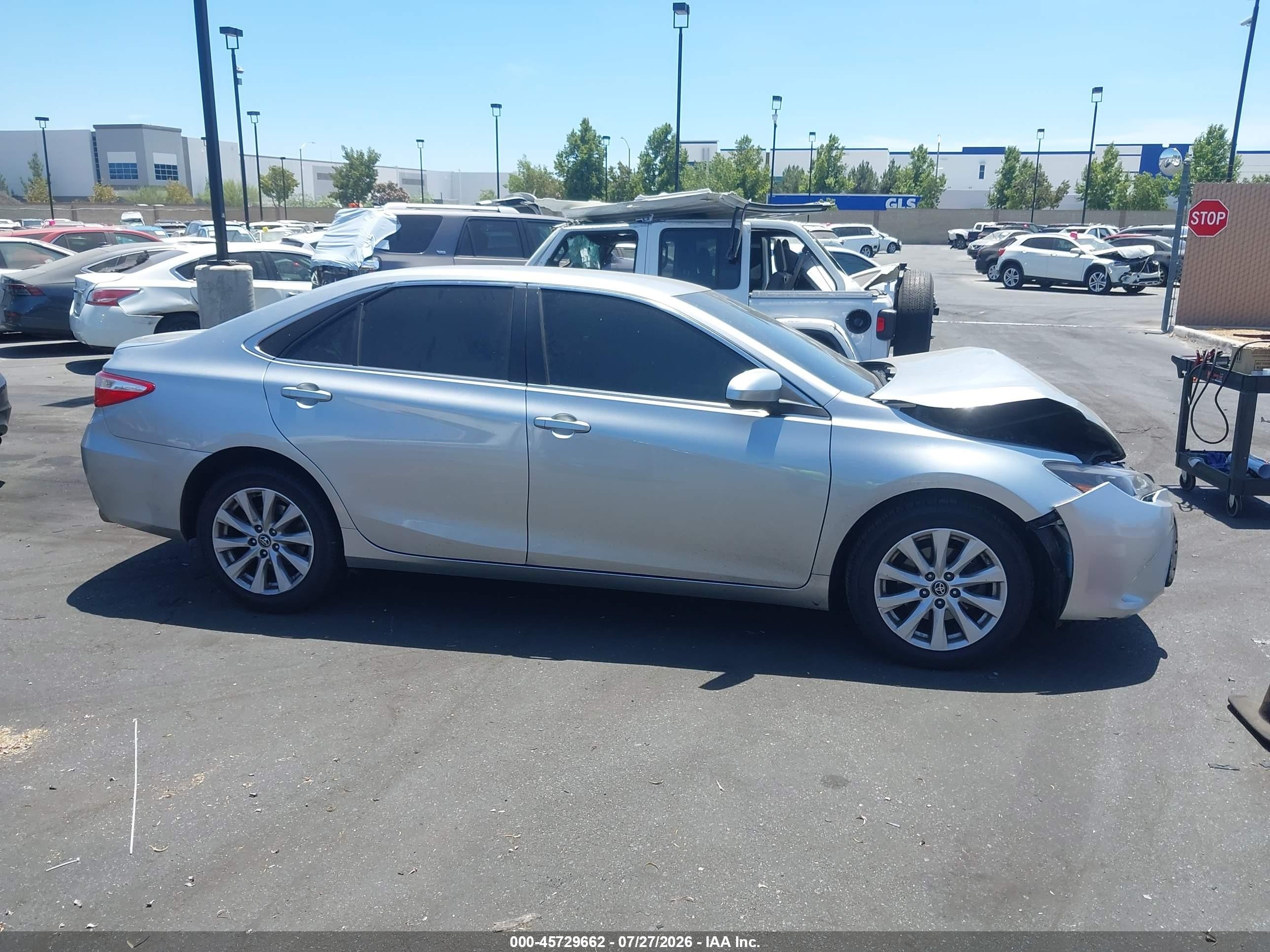2015 Toyota Camry Le Silver vin: 4T1BF1FK6FU067253