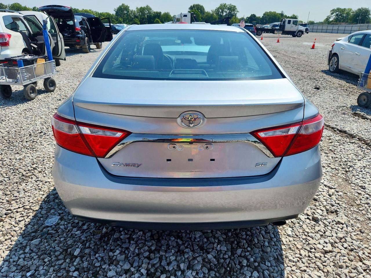 2015 Toyota Camry Se Silver vin: 4T1BF1FK6FU070217