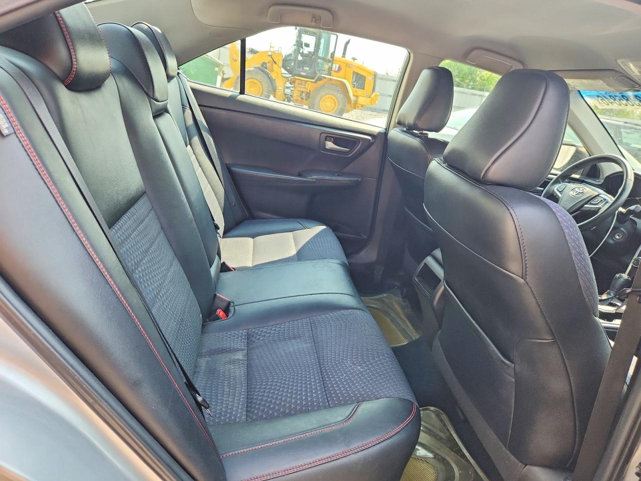 2015 Toyota Camry Se Silver vin: 4T1BF1FK6FU076924