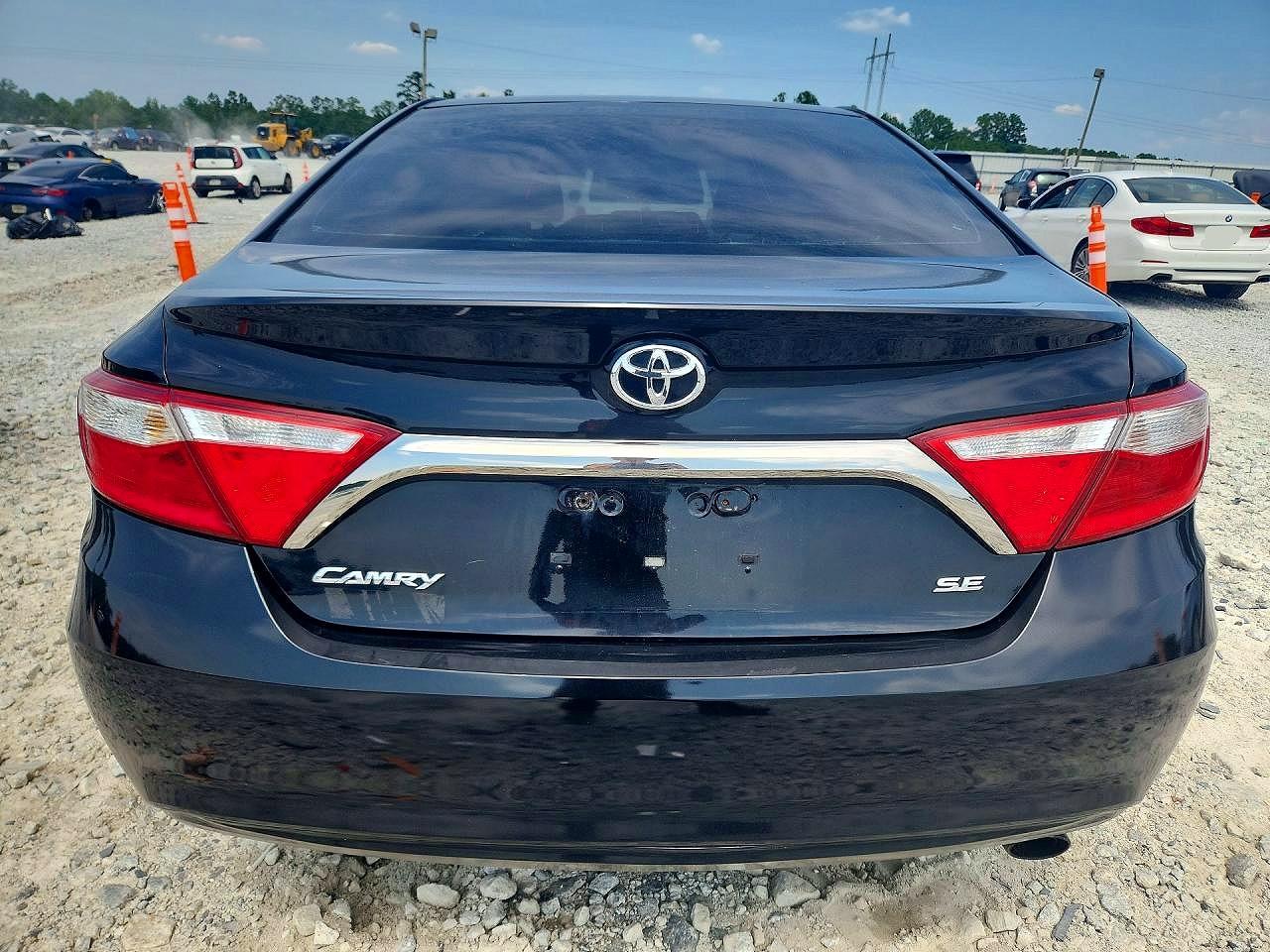 2015 Toyota Camry Se Черный vin: 4T1BF1FK6FU080780