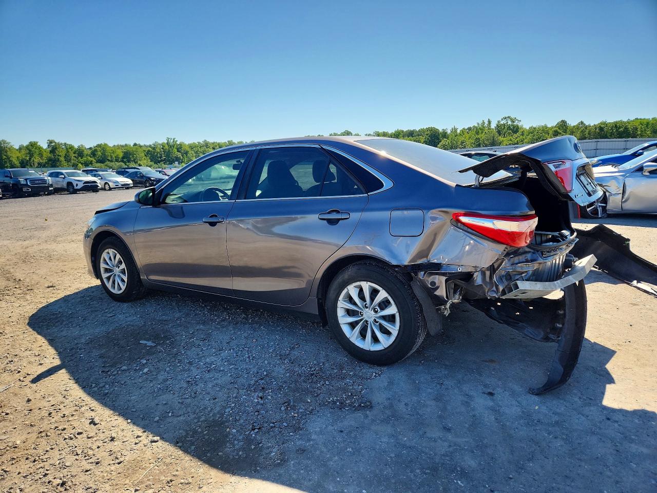 2015 Toyota Camry Le Gray vin: 4T1BF1FK6FU081587