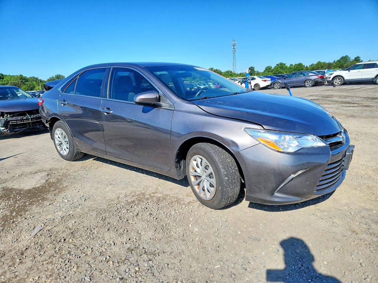 2015 Toyota Camry Le Gray vin: 4T1BF1FK6FU081587