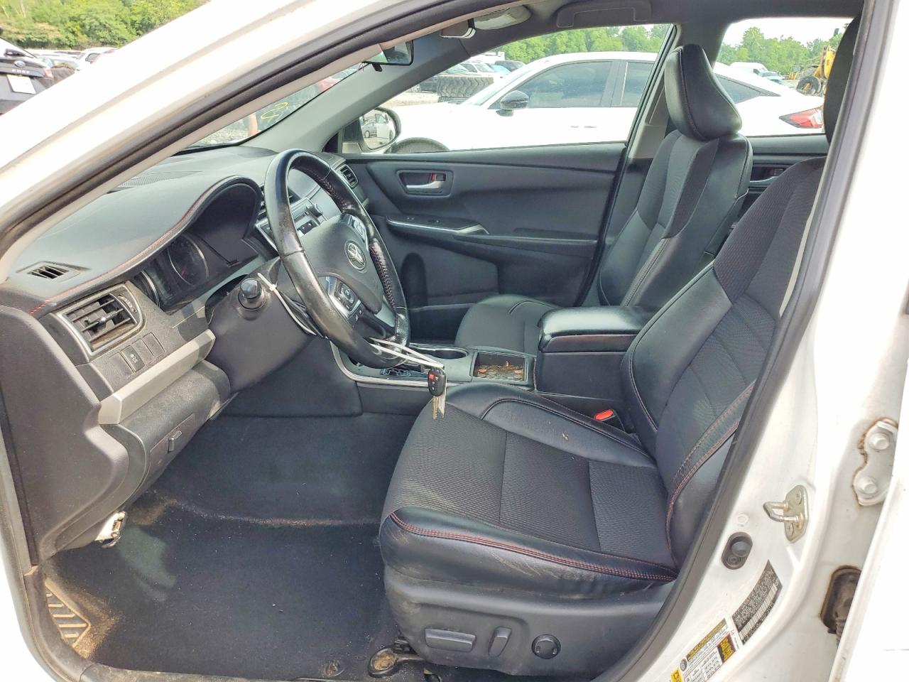 2015 Toyota Camry Se White vin: 4T1BF1FK6FU114393