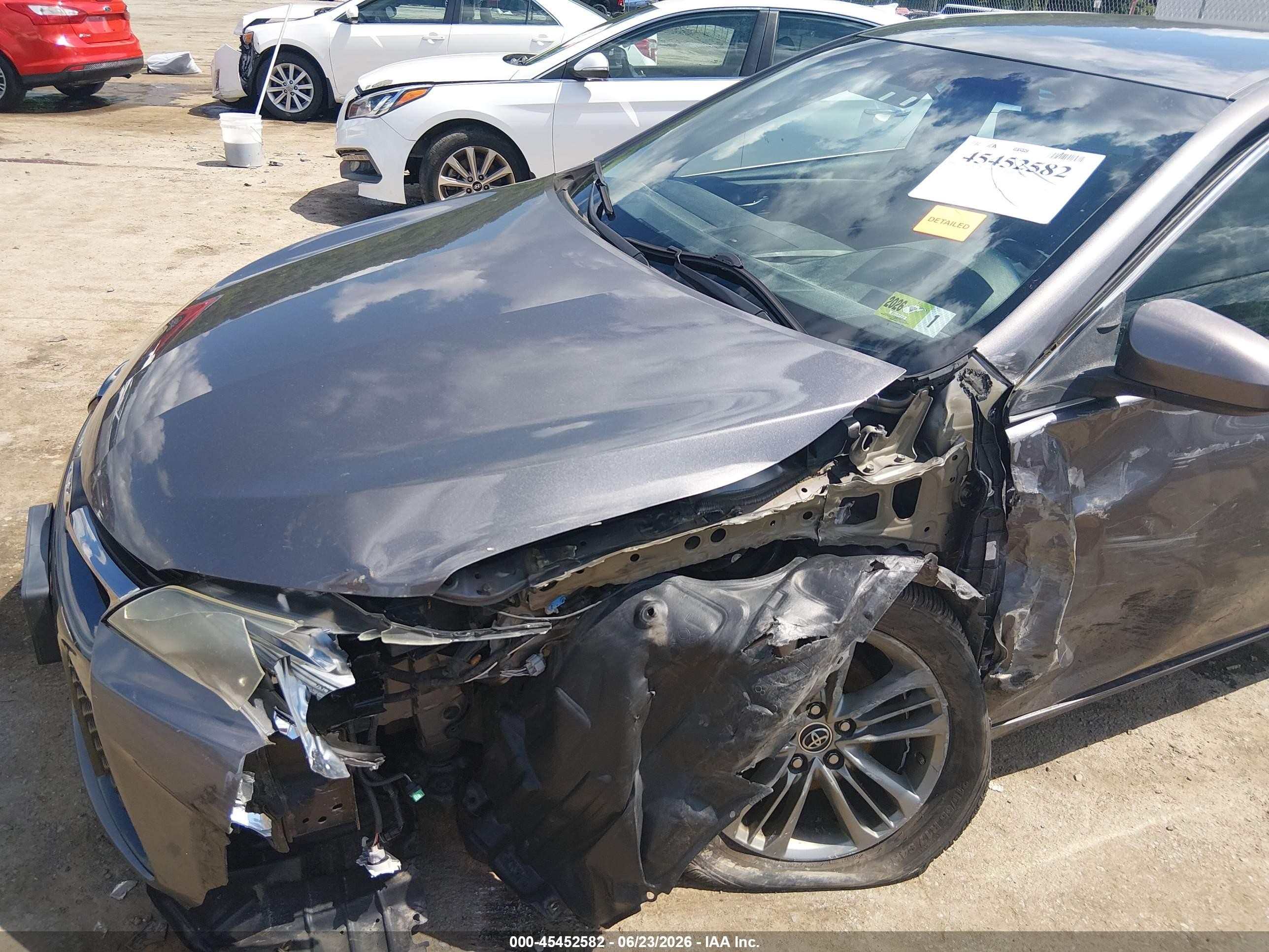 2015 Toyota Camry Se Серый vin: 4T1BF1FK6FU477681