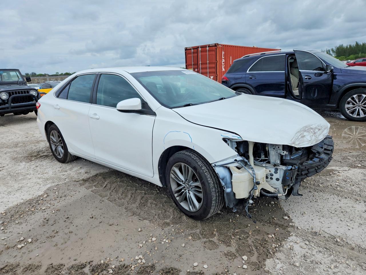 2015 Toyota Camry Se White vin: 4T1BF1FK6FU884562