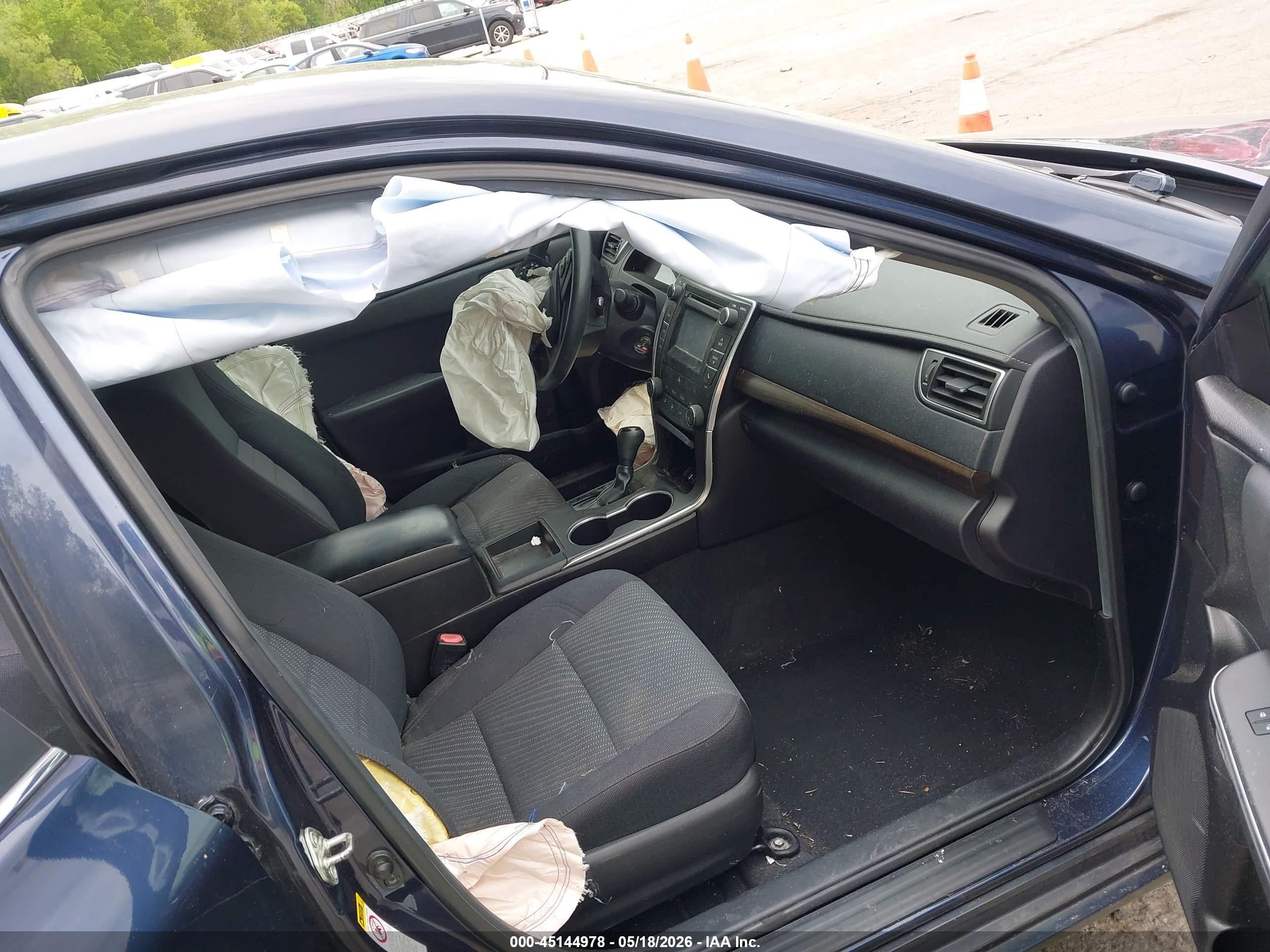2015 Toyota Camry Le Navy vin: 4T1BF1FK6FU892175