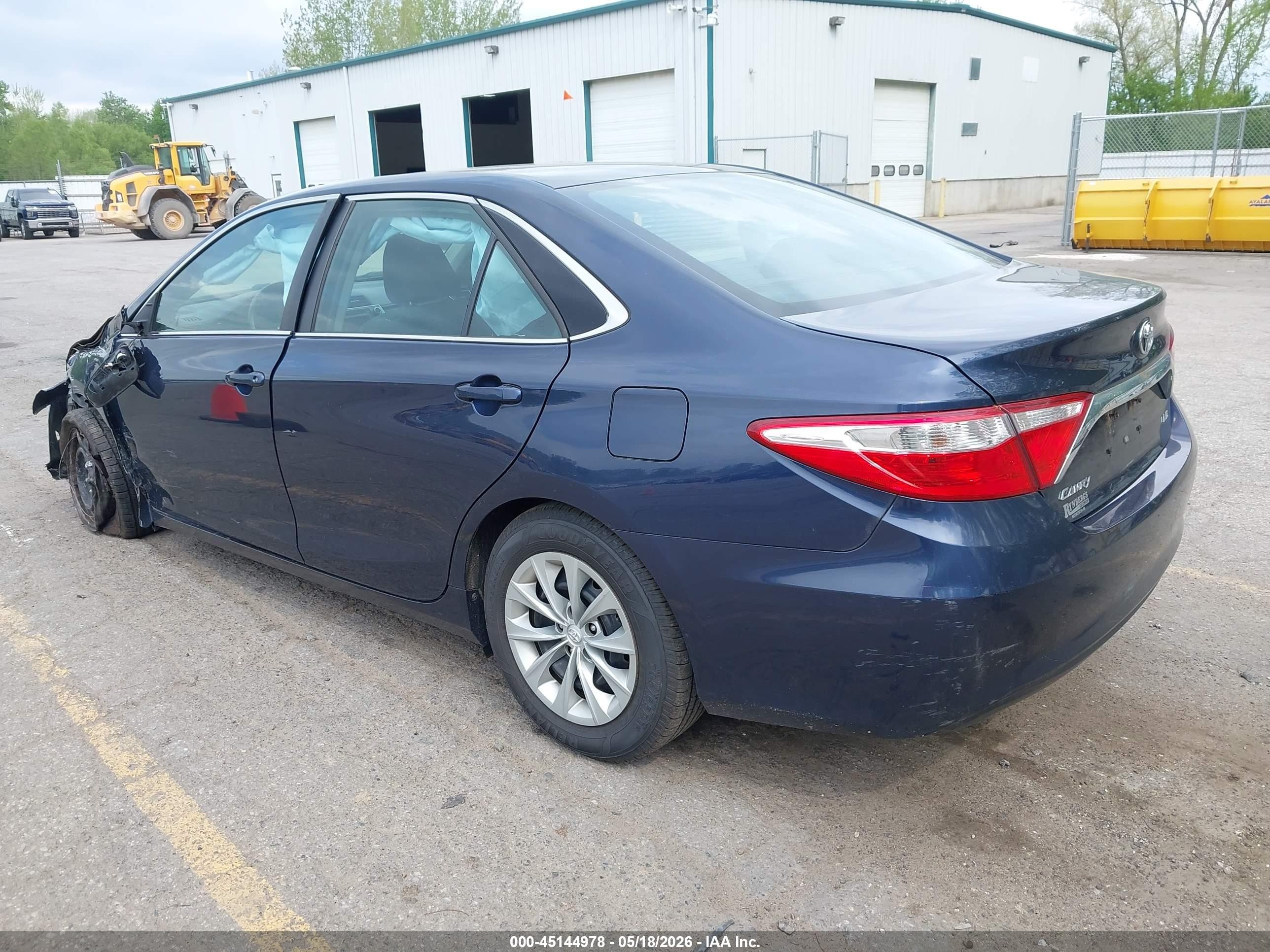 2015 Toyota Camry Le Navy vin: 4T1BF1FK6FU892175
