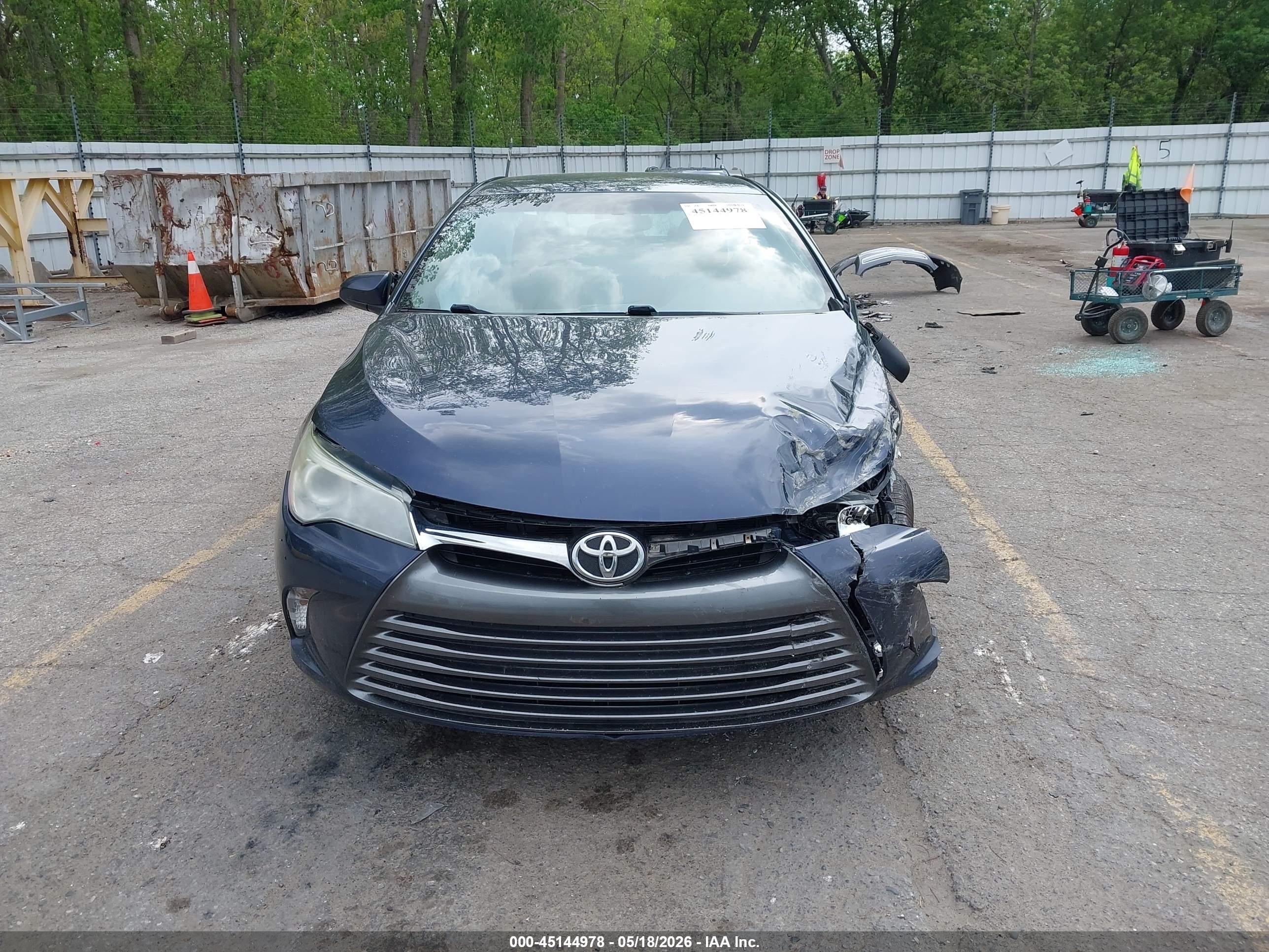 2015 Toyota Camry Le Navy vin: 4T1BF1FK6FU892175
