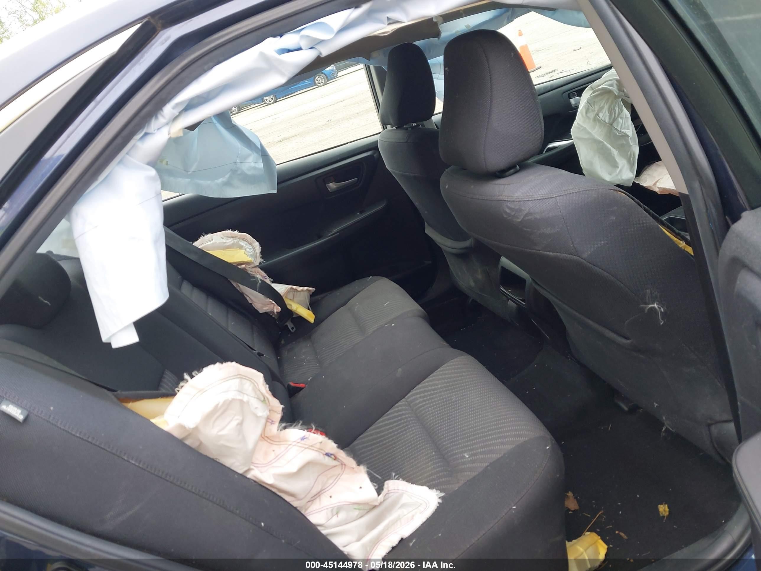2015 Toyota Camry Le Navy vin: 4T1BF1FK6FU892175