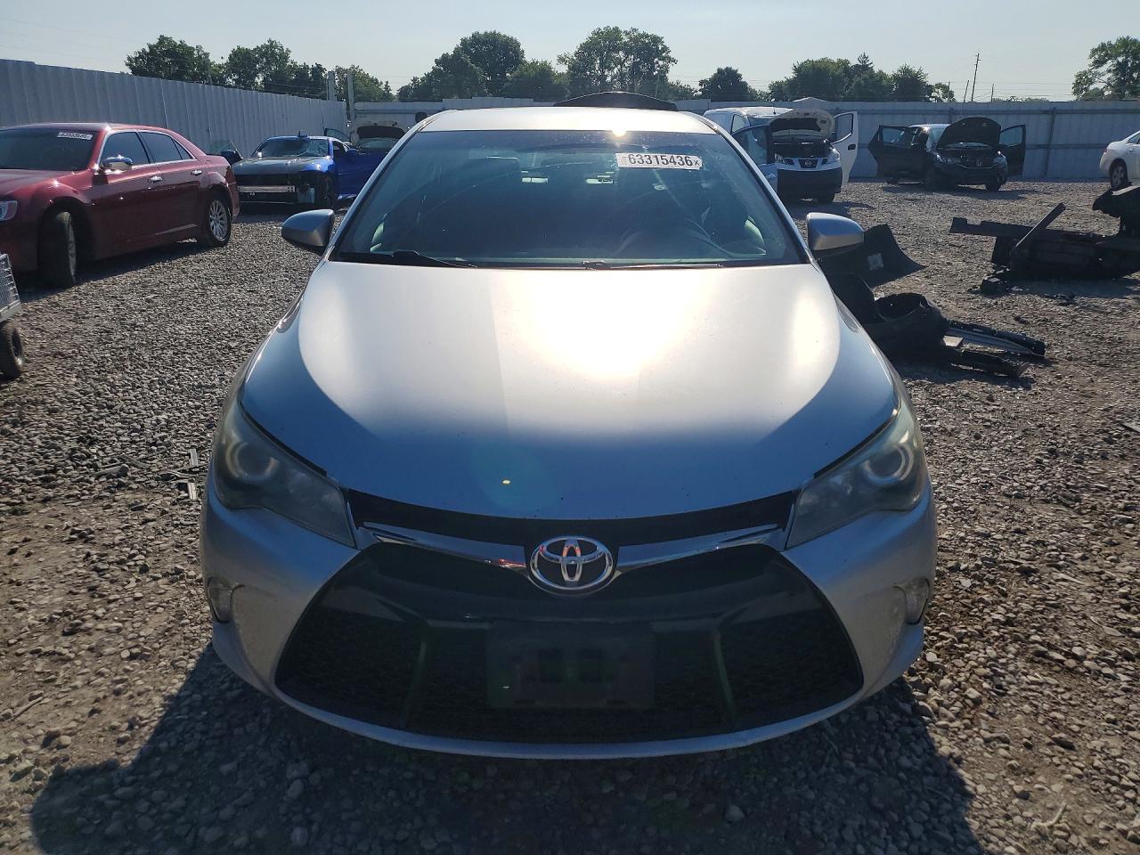 2015 Toyota Camry Se Silver vin: 4T1BF1FK6FU894590