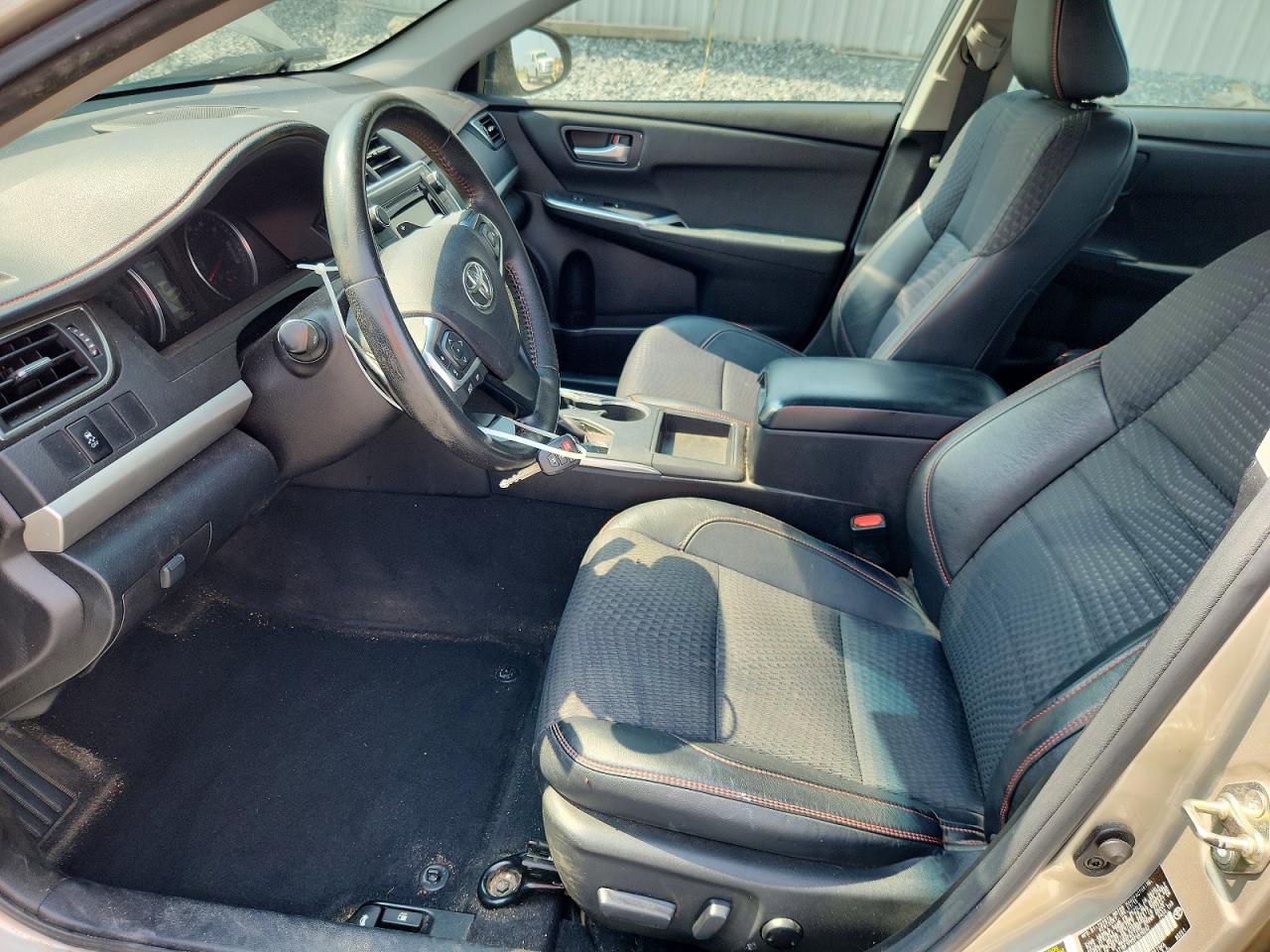 2015 Toyota Camry Se Tan vin: 4T1BF1FK6FU910237