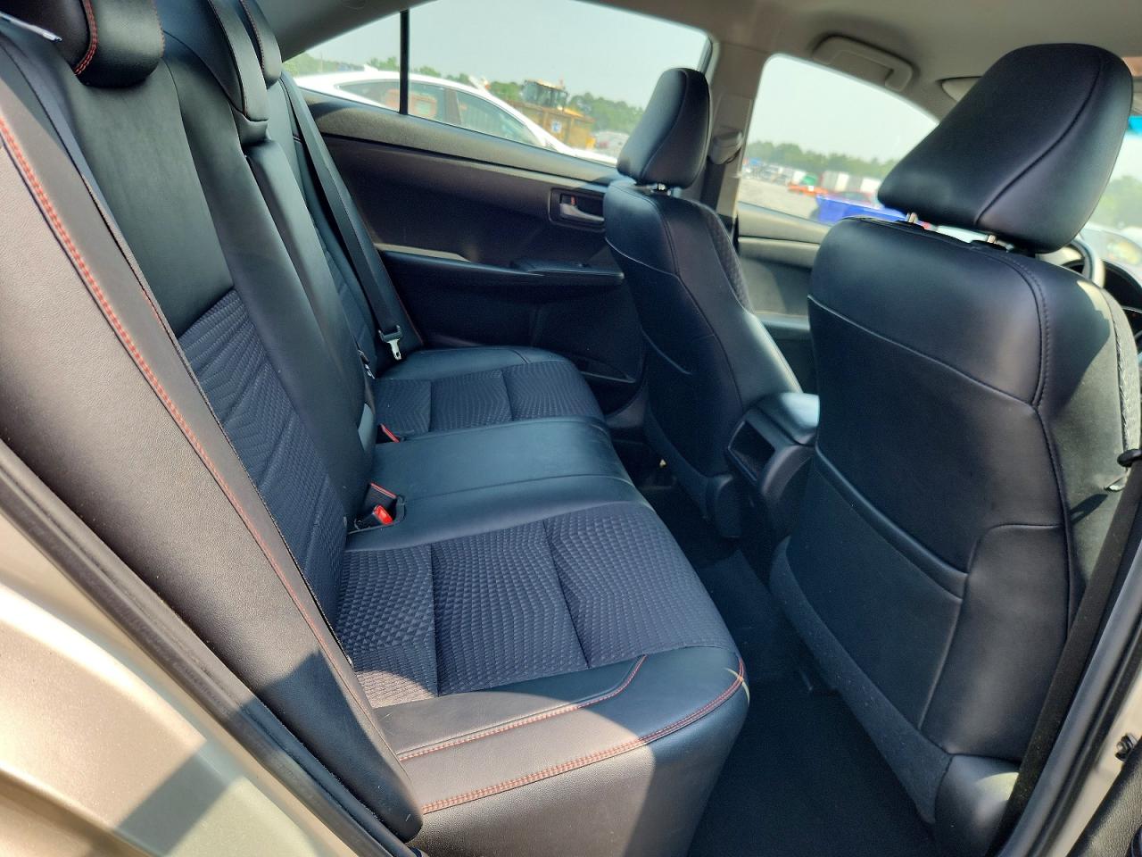 2015 Toyota Camry Se Tan vin: 4T1BF1FK6FU910237
