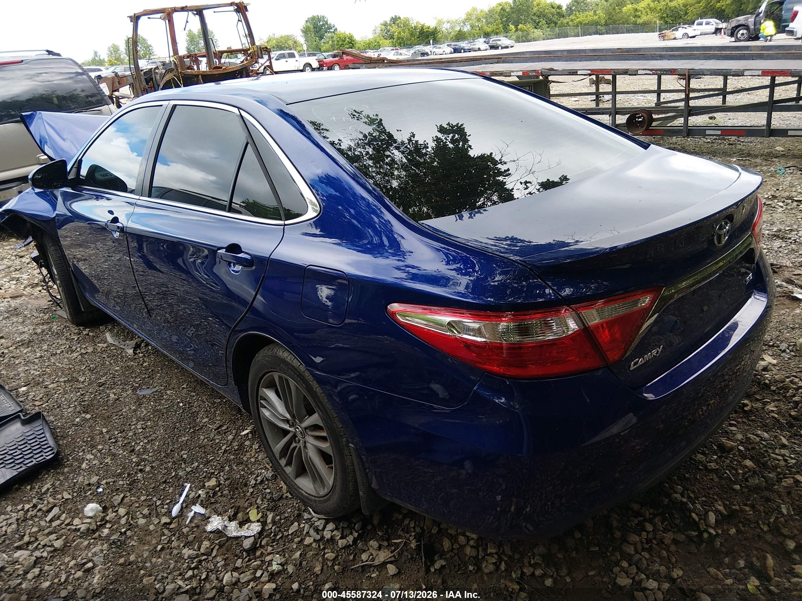 2015 Toyota Camry Se Синий vin: 4T1BF1FK6FU937938