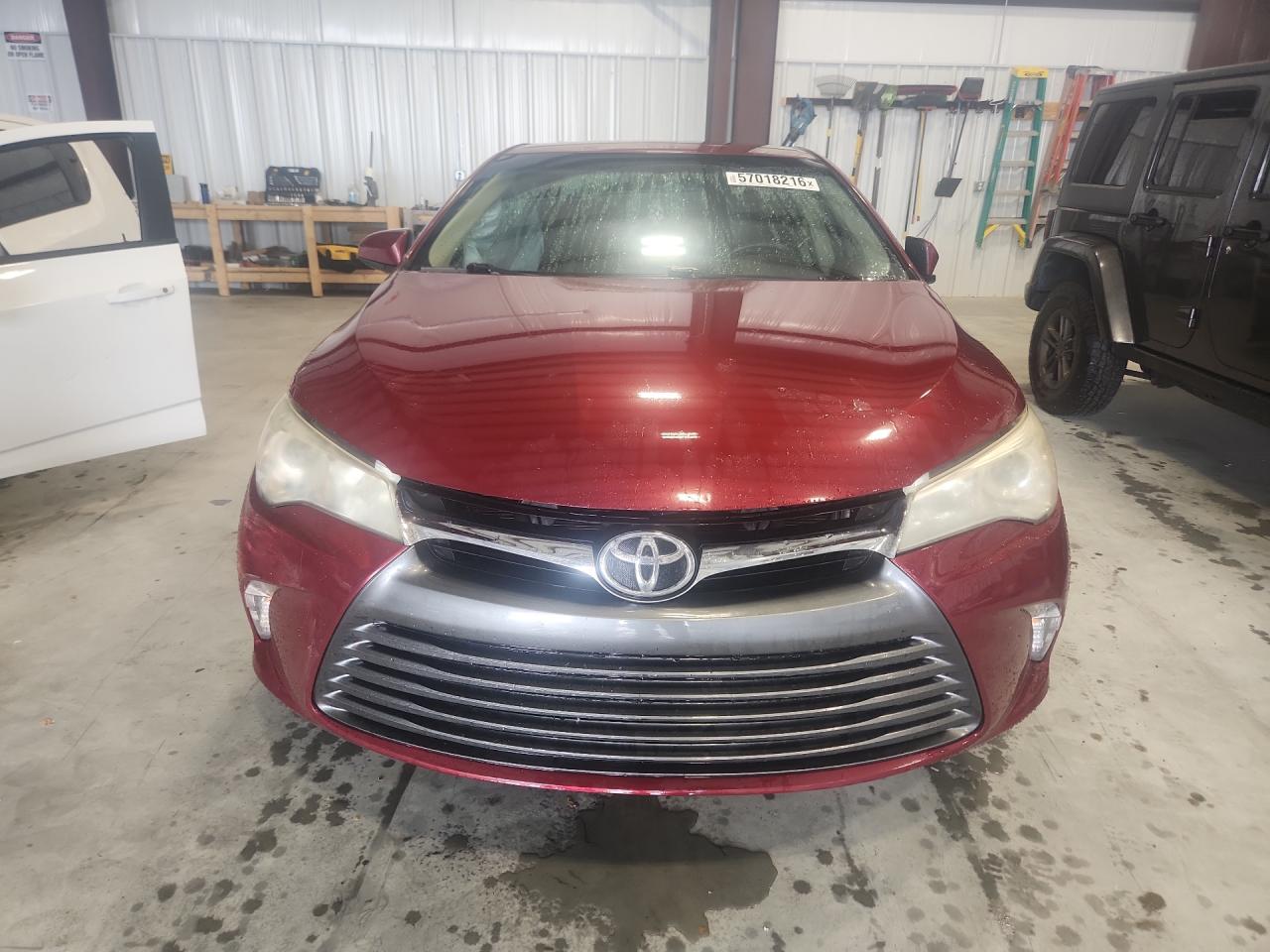 2015 Toyota Camry Le Red vin: 4T1BF1FK6FU942119