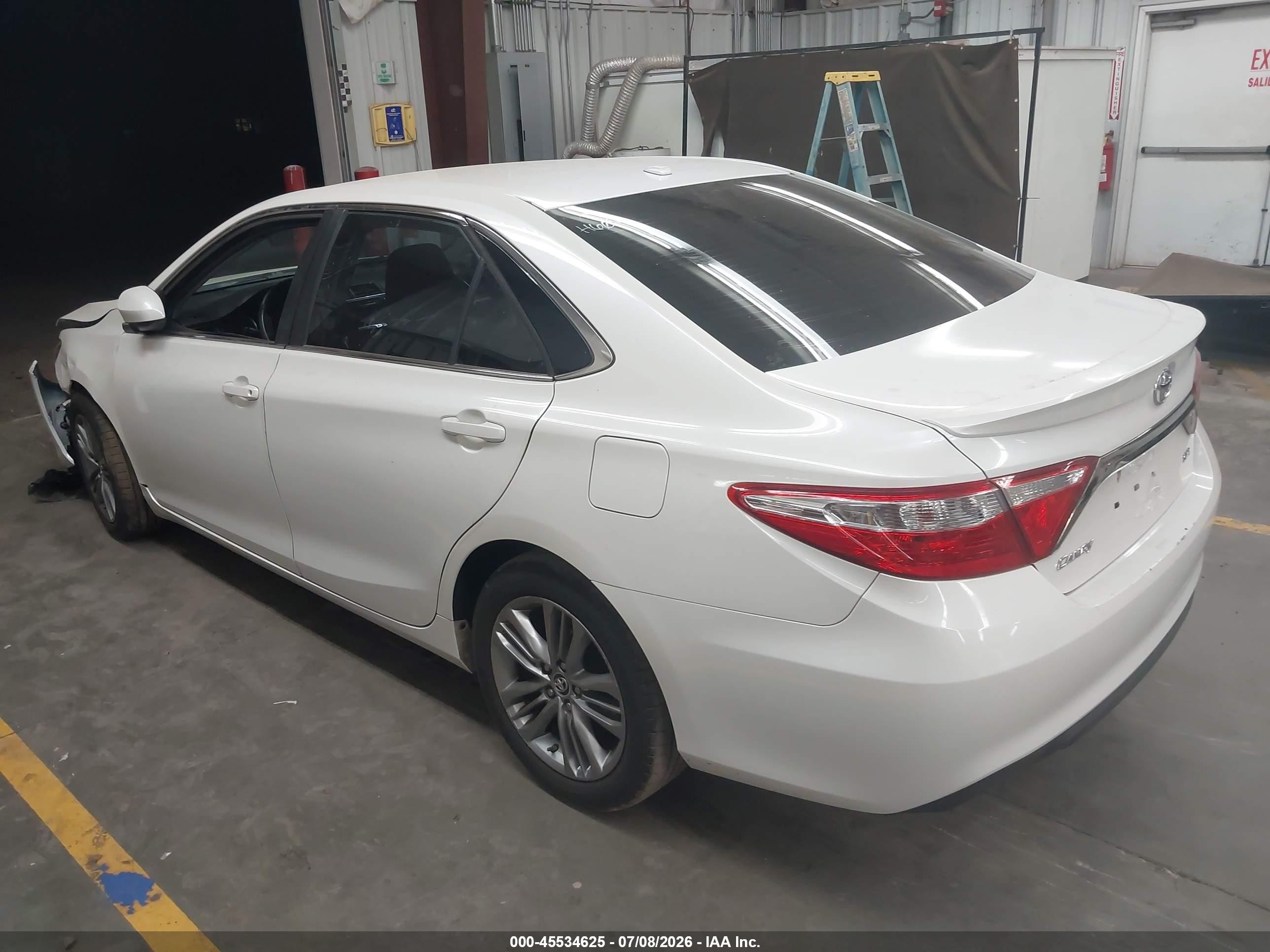 2015 Toyota Camry Se White vin: 4T1BF1FK6FU945117