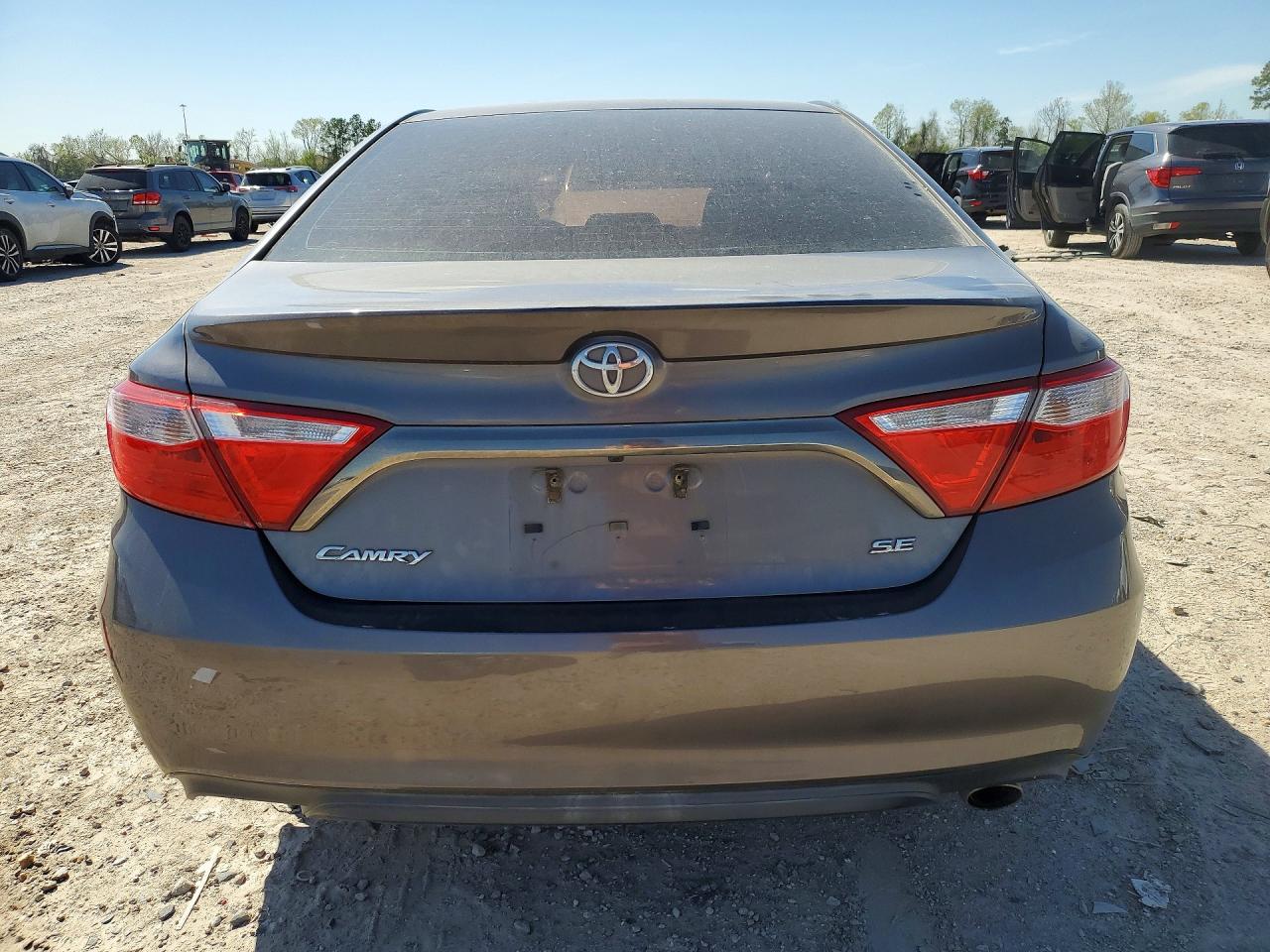 2015 Toyota Camry Se Silver vin: 4T1BF1FK6FU992180