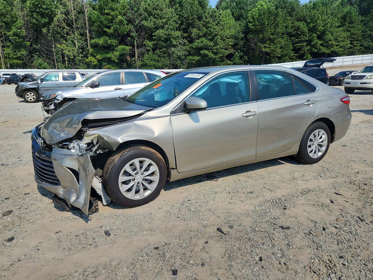 2016 Toyota Camry Le Beige vin: 4T1BF1FK6GU143569